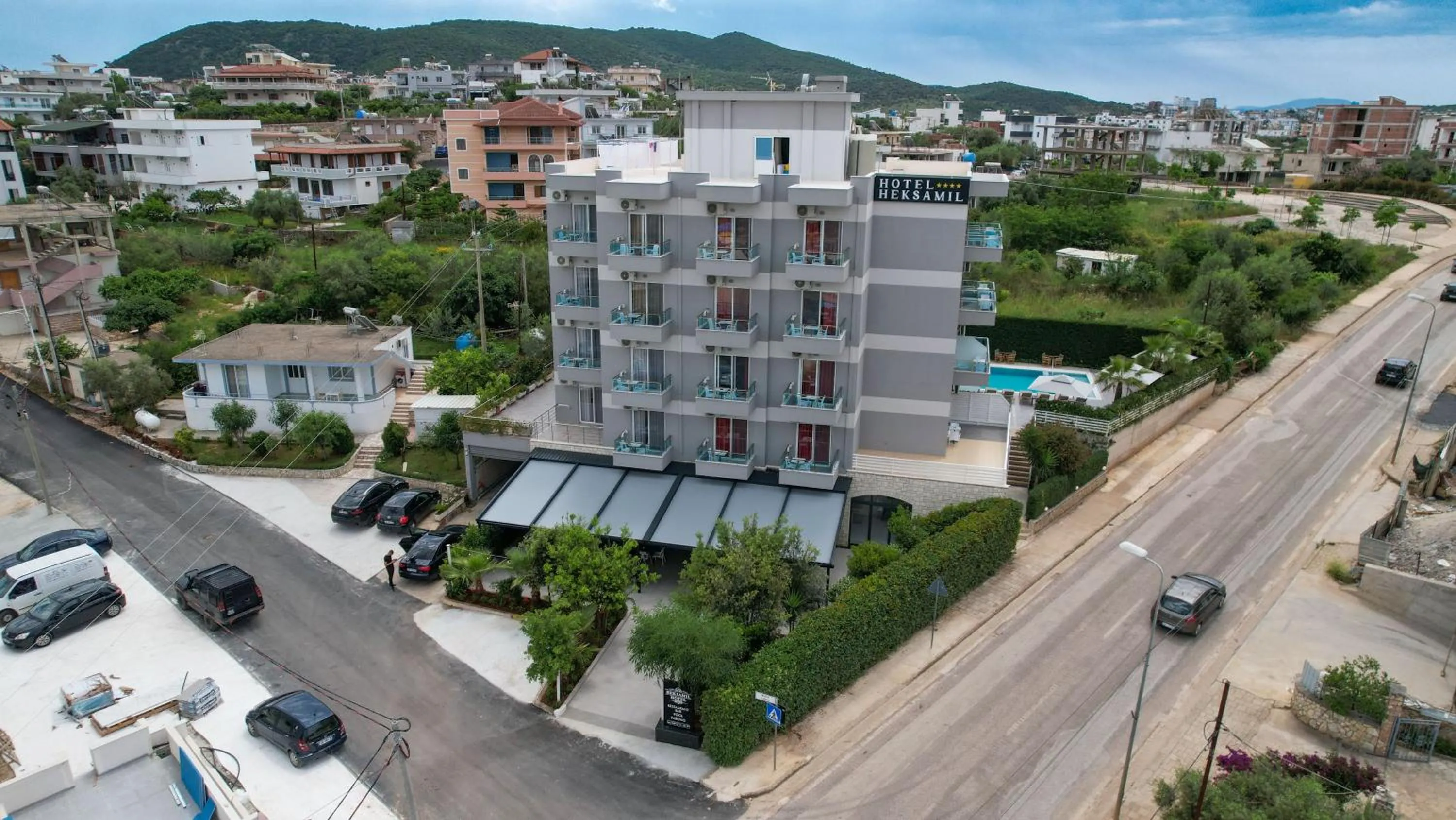 Property building in Heksamil Hotel