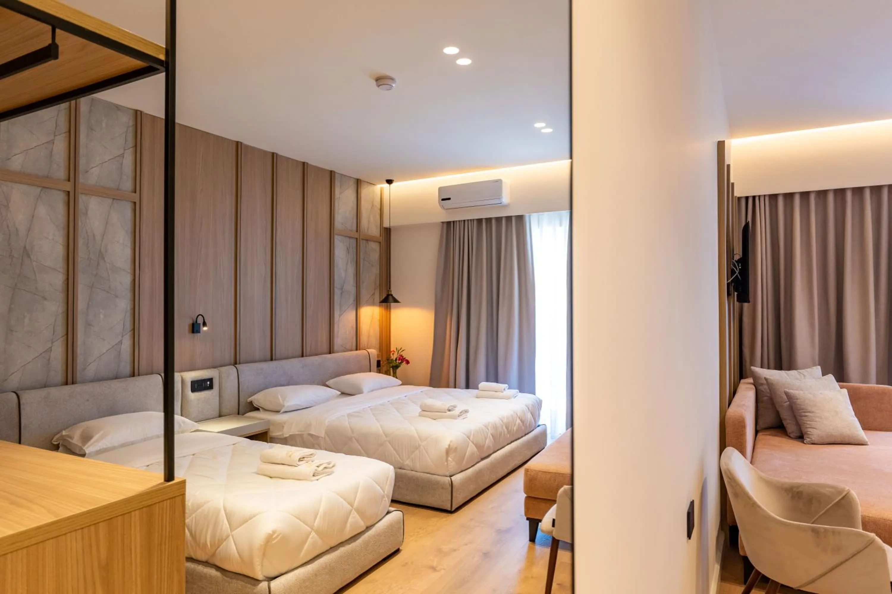 Photo of the whole room, Bed in Heksamil Hotel