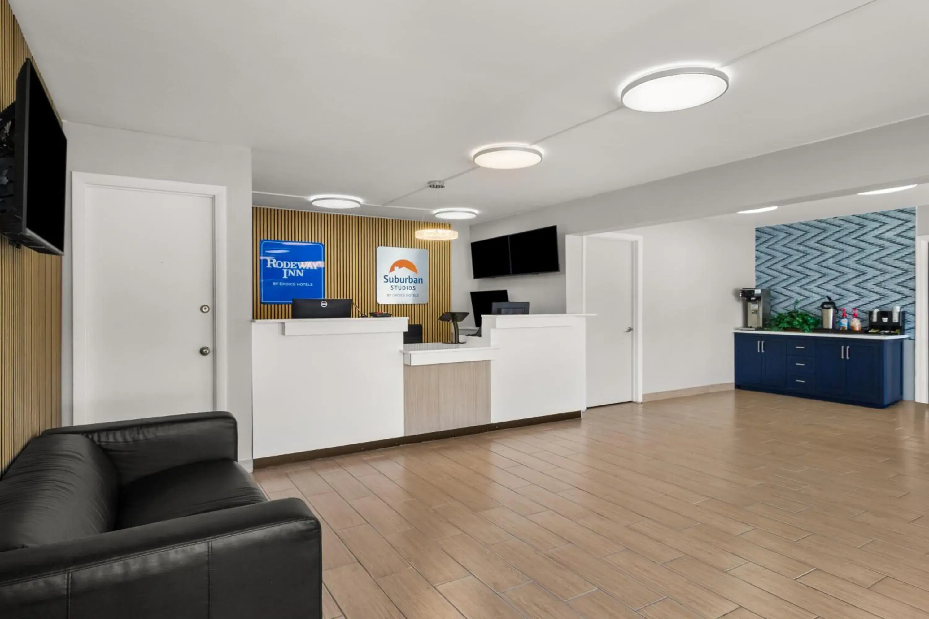 Lobby or reception in Suburban Studios Lobby or reception in Suburban Studios