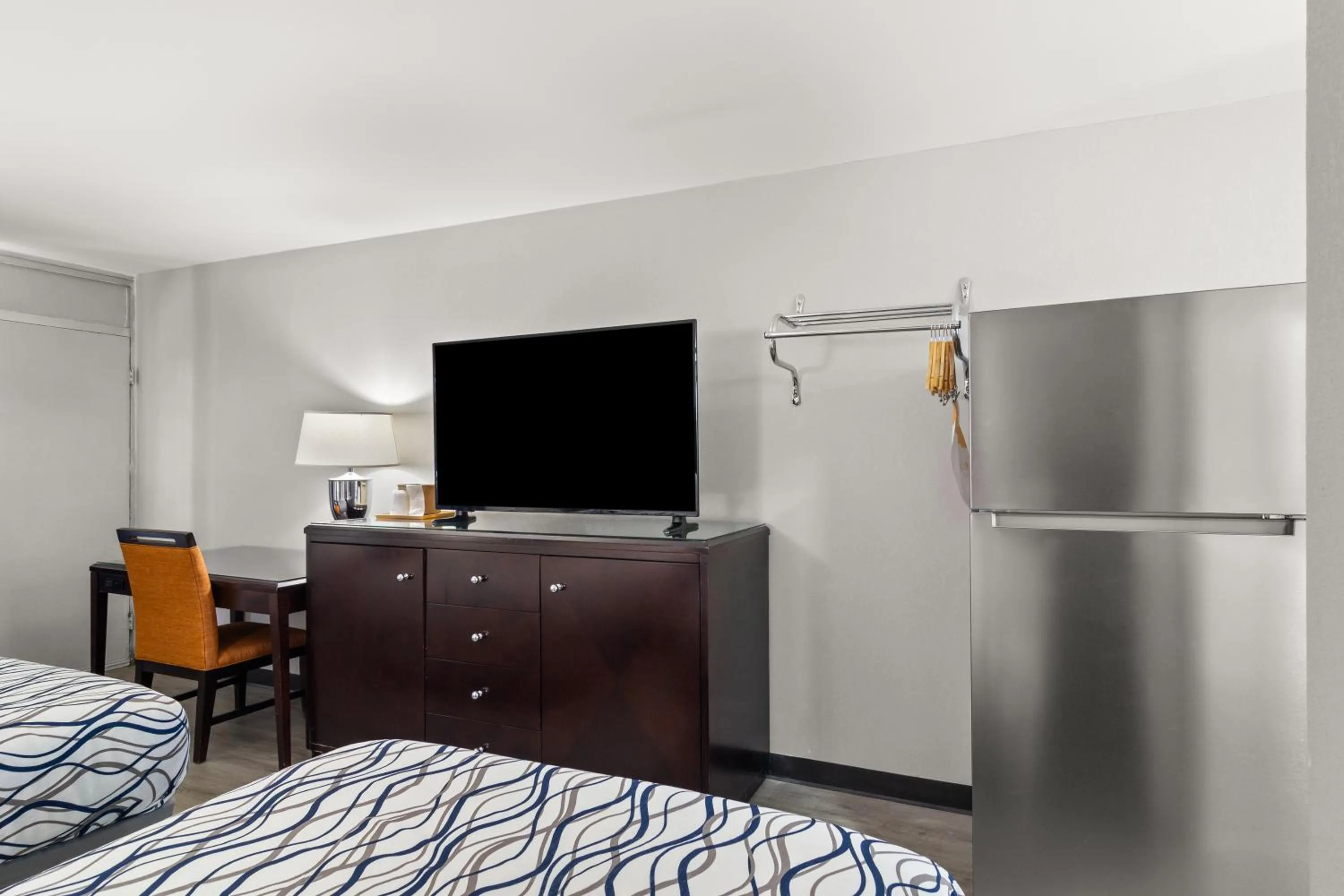 Bedroom in Suburban Studios