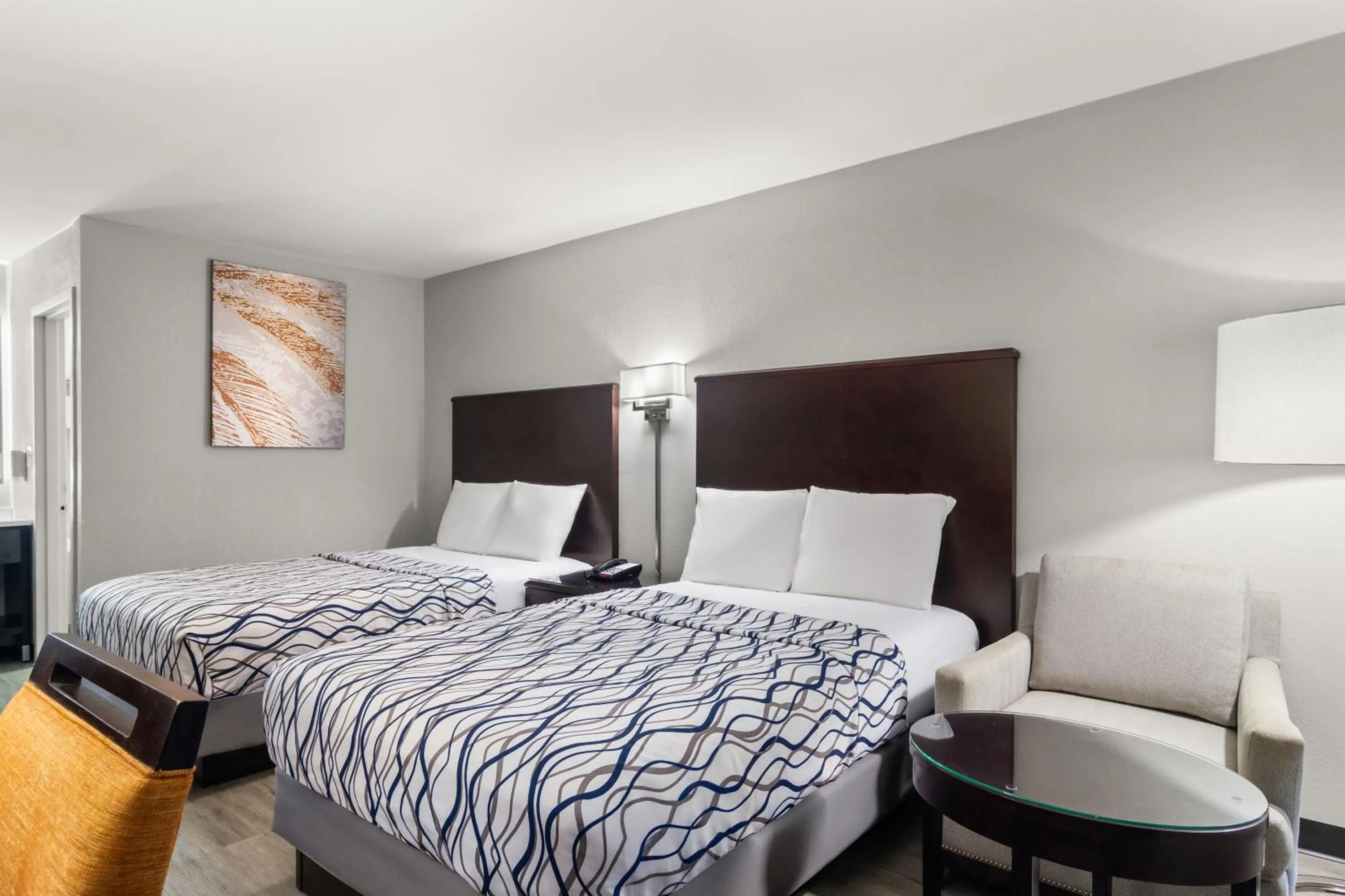 Bedroom in Suburban Studios