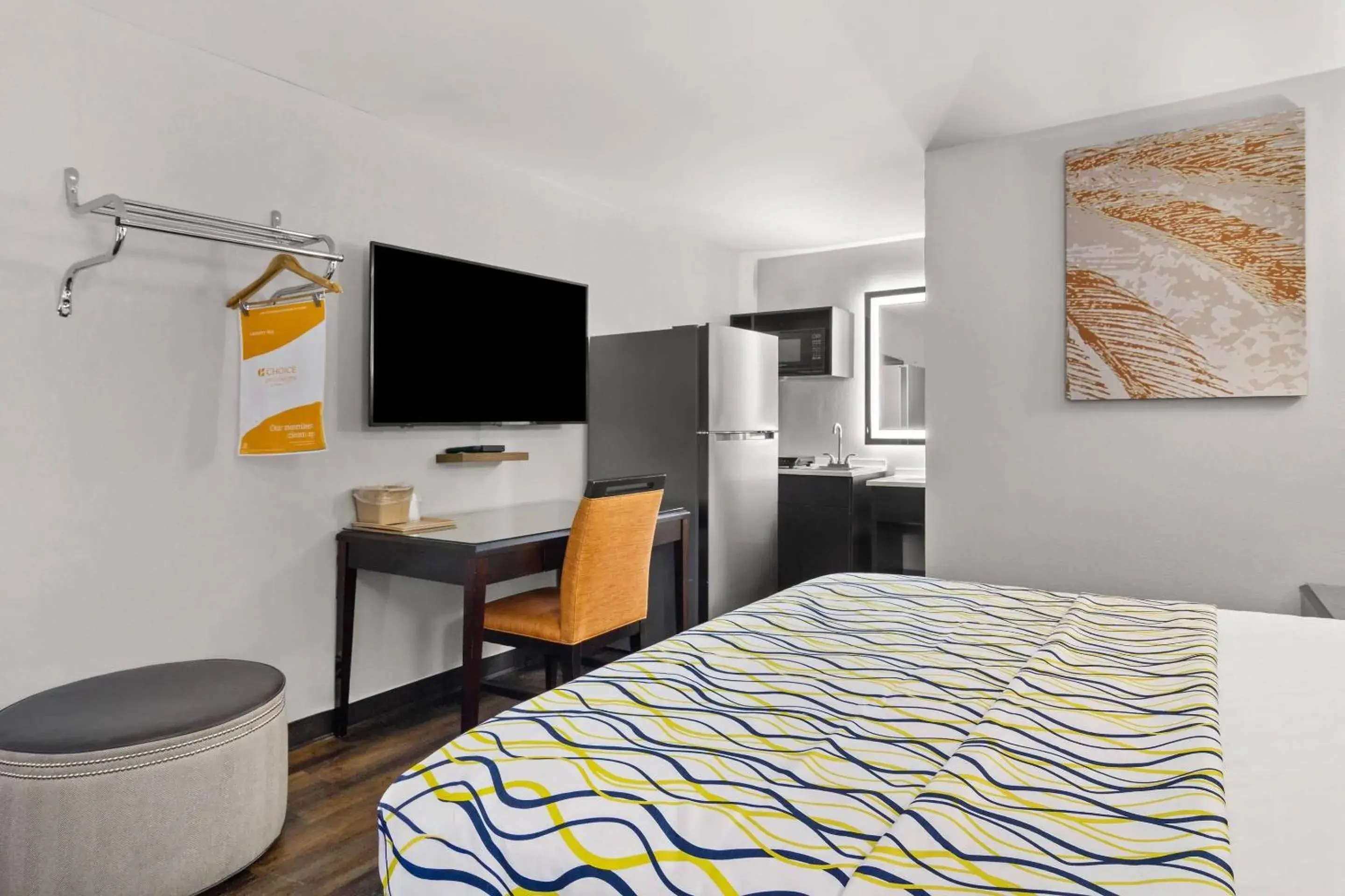 Bedroom, Bed in Suburban Studios Orange Park - Jacksonville near Naval Air Station Bedroom, Bed in Suburban Studios Orange Park - Jacksonville near Naval Air Station