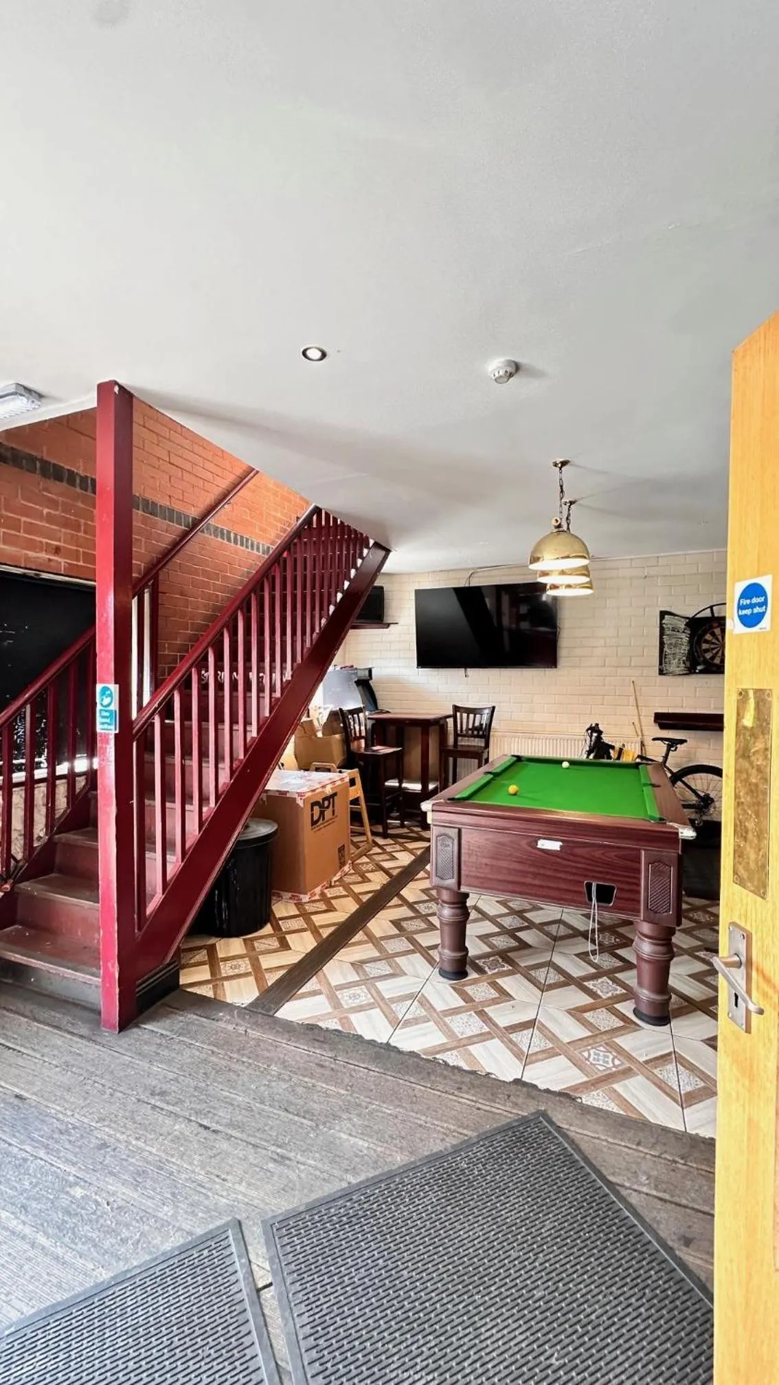 Shanahans B&B with Sports Bar