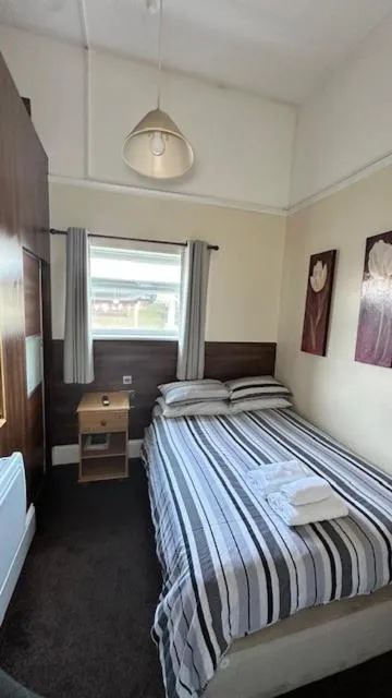 Bed in Shanahans B&B with Sports Bar