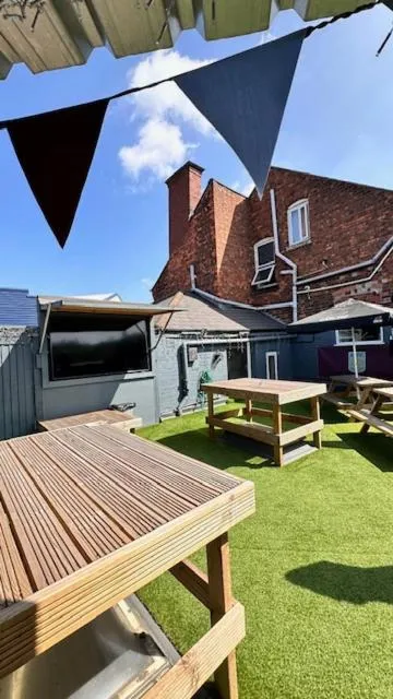 Shanahans B&B with Sports Bar