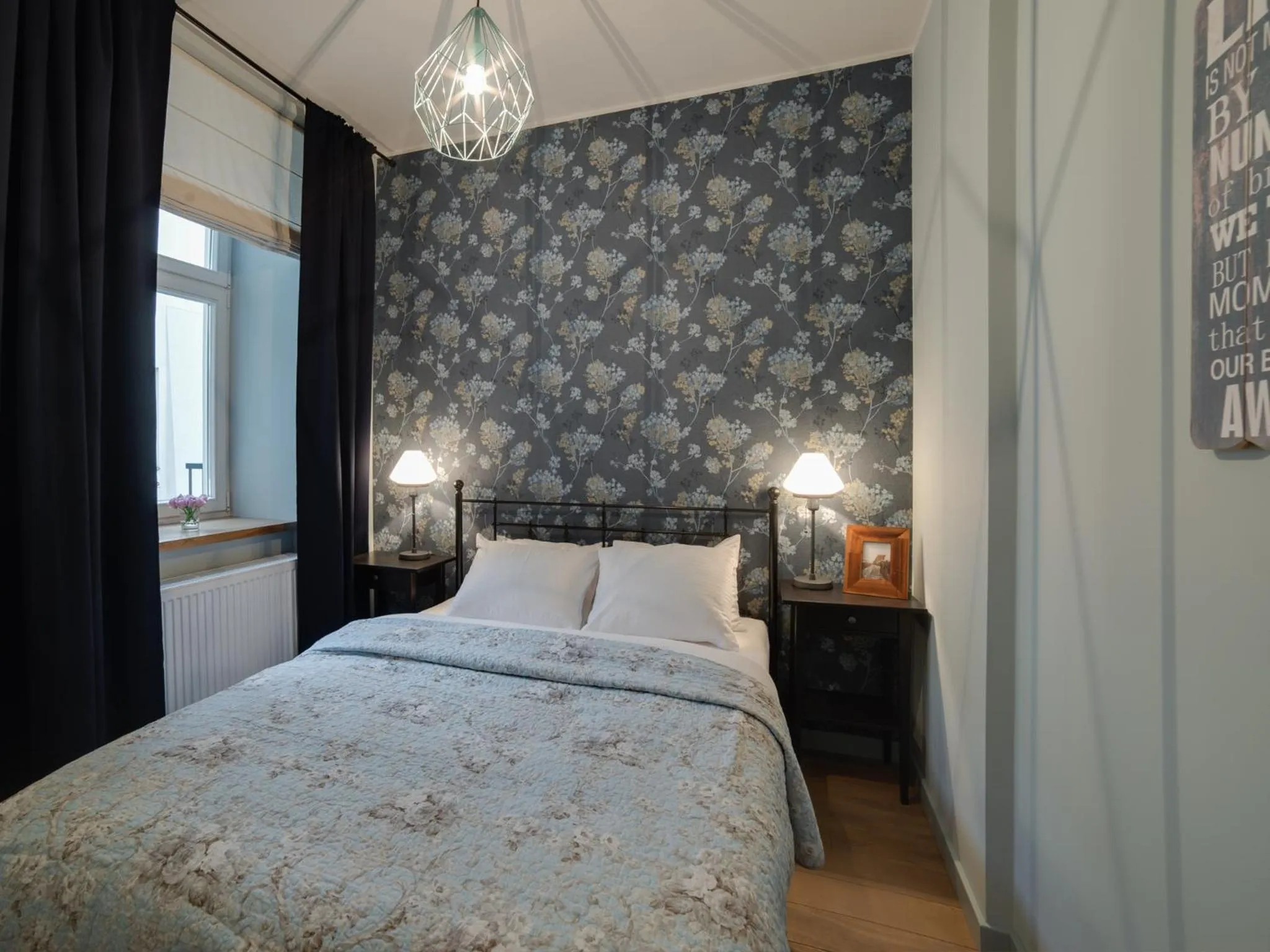 Bedroom, Bed in Too-Good Apartments