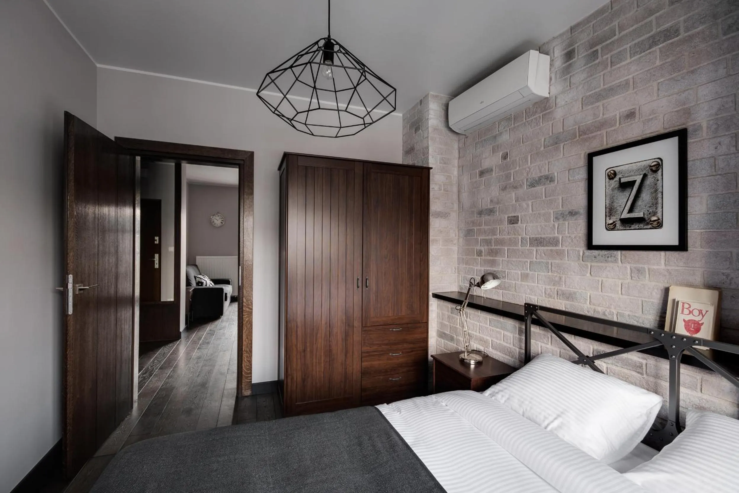 Bedroom, Bed in Too-Good Apartments