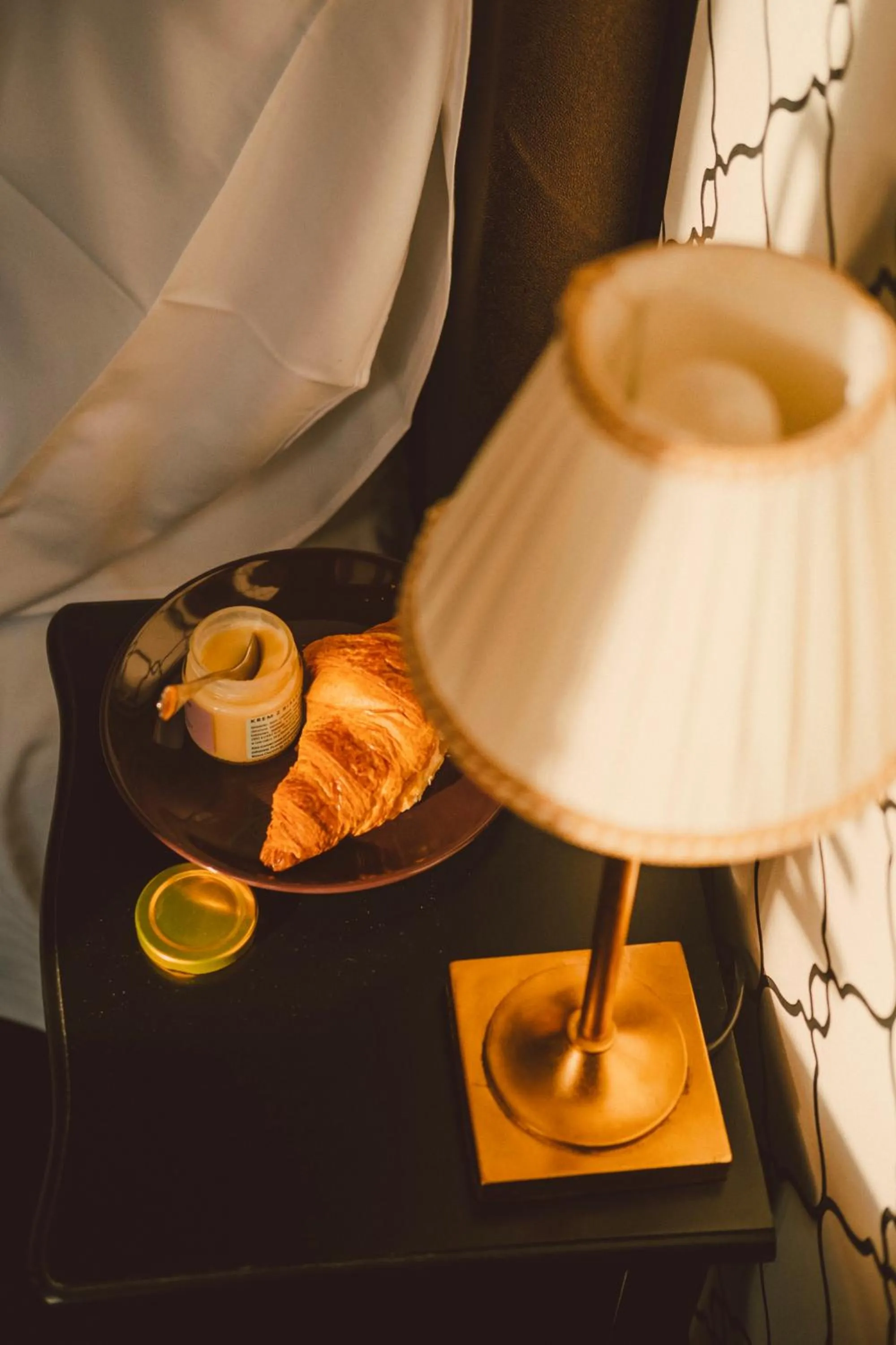 Decorative detail in Too-Good Apartments