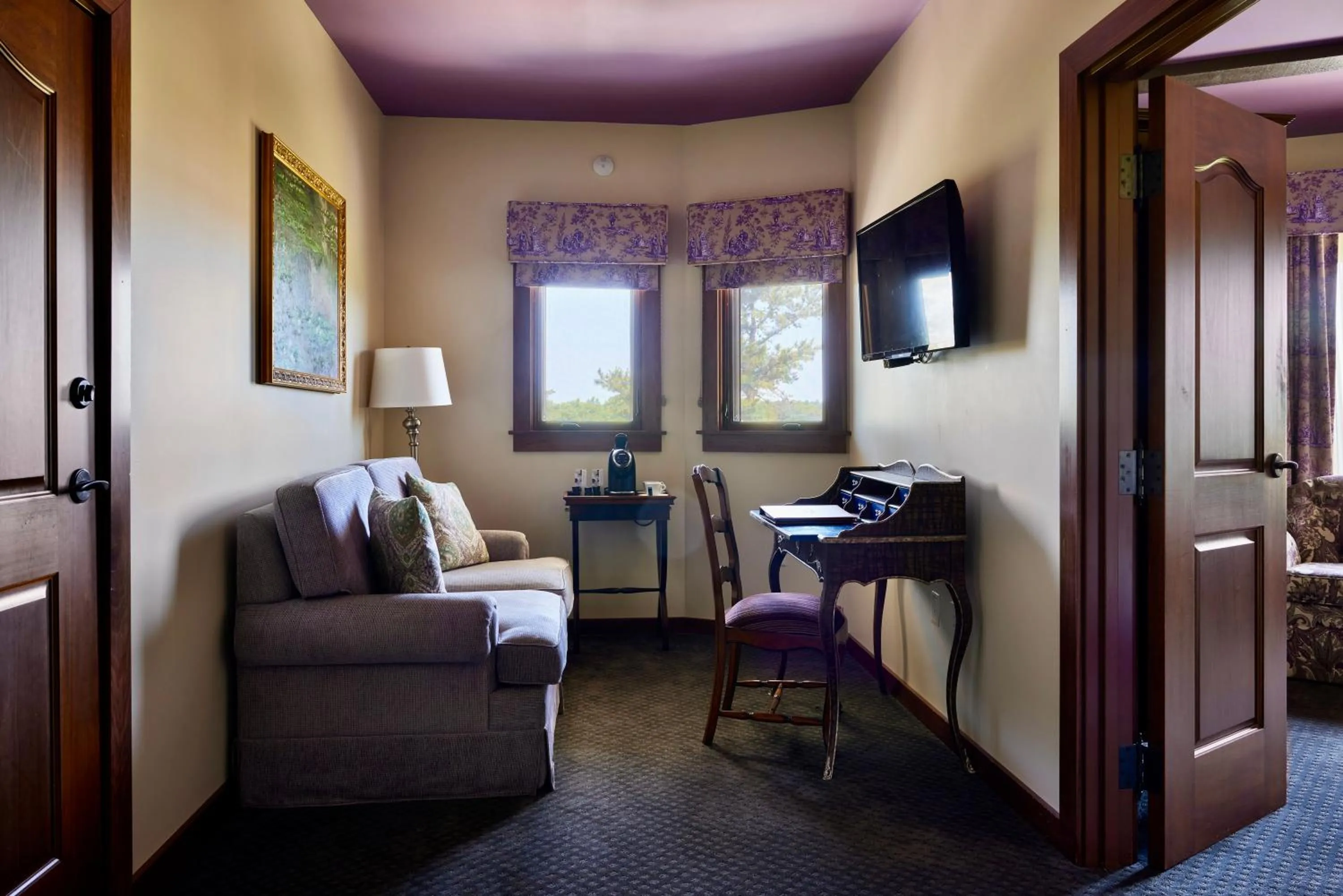 Bedroom in Mirbeau Inn & Spa - Plymouth