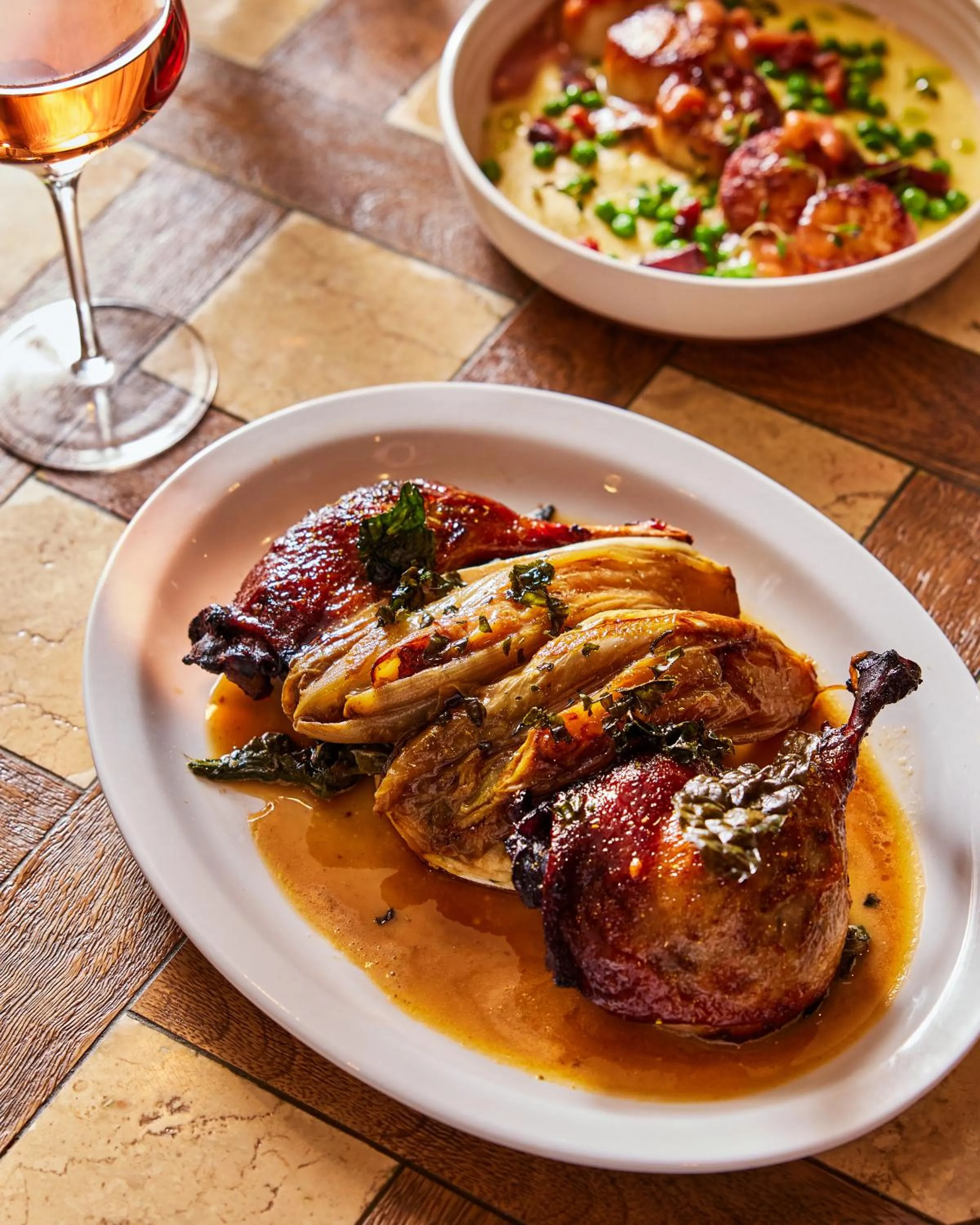 Food and drinks in Mirbeau Inn & Spa - Plymouth