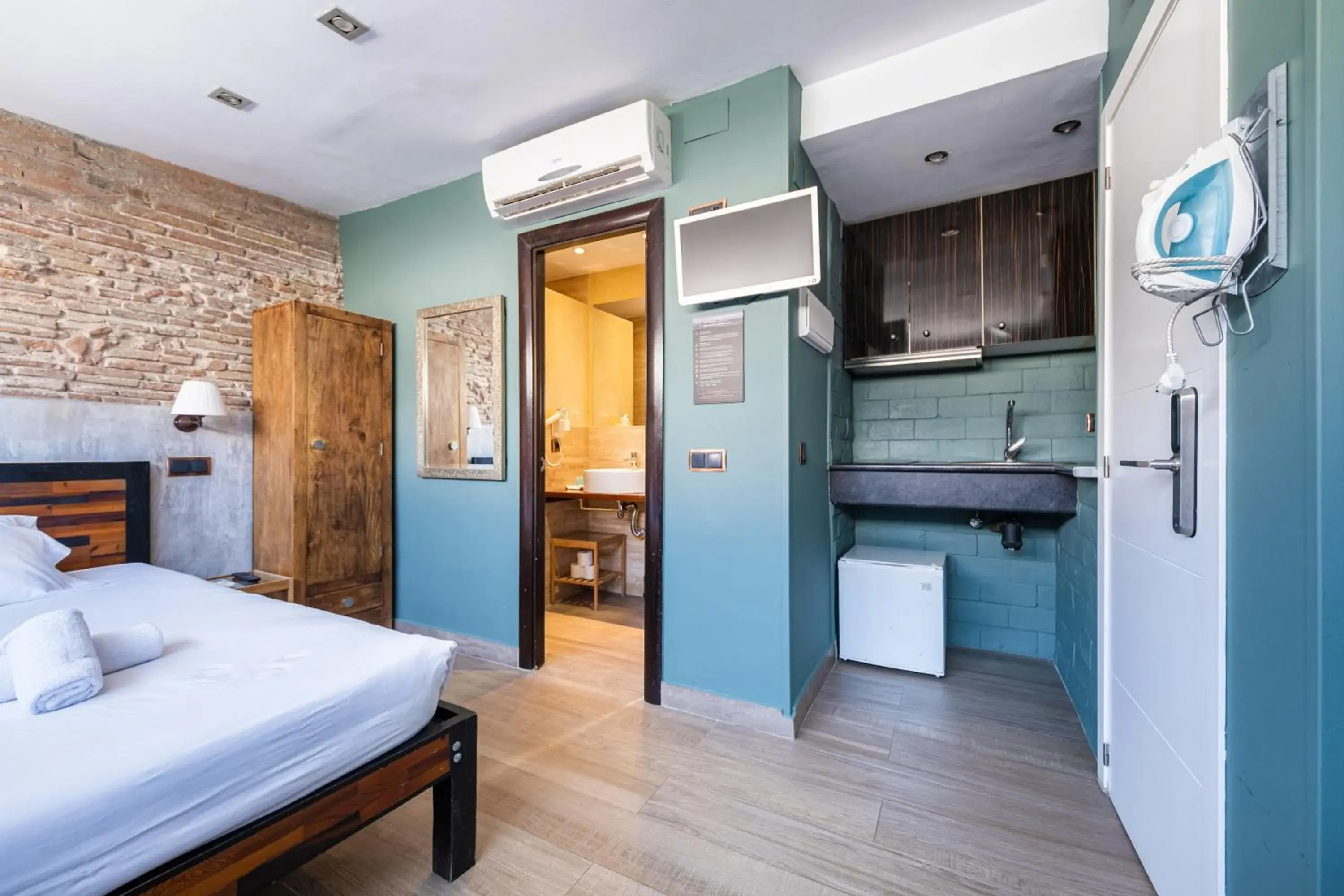 Photo of the whole room, Bed in AinB Born-Dames Apartments Photo of the whole room, Bed in AinB Born-Dames Apartments