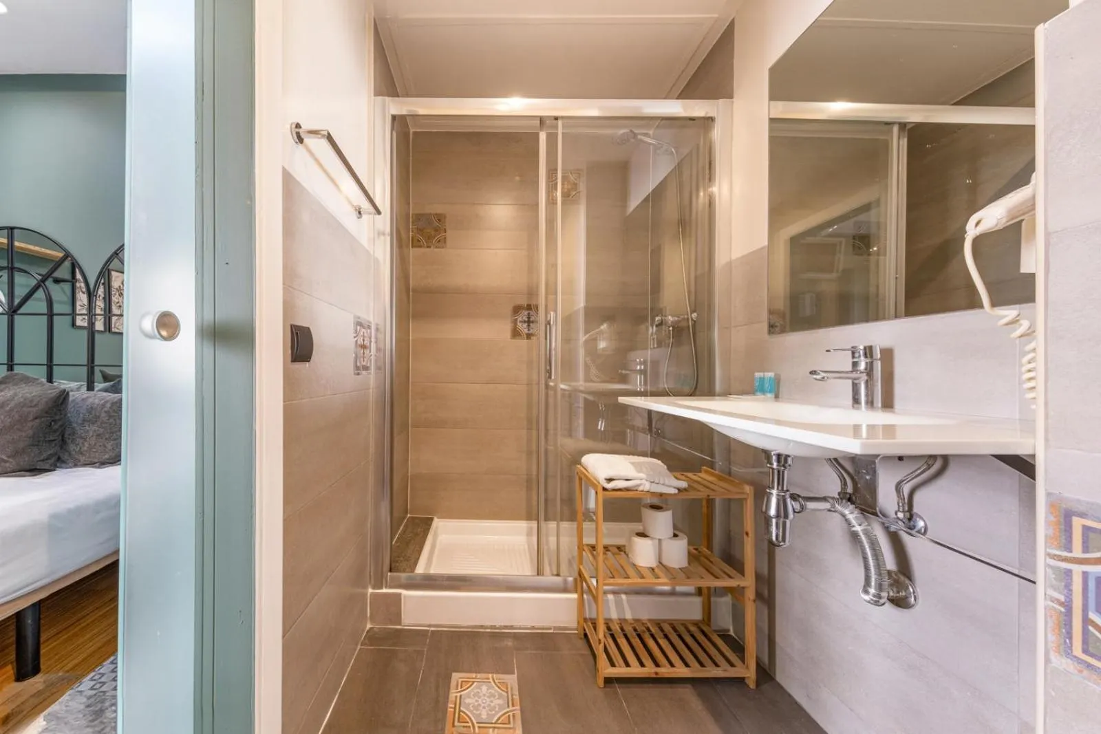 Bathroom, Bed in AinB Born-Dames Apartments