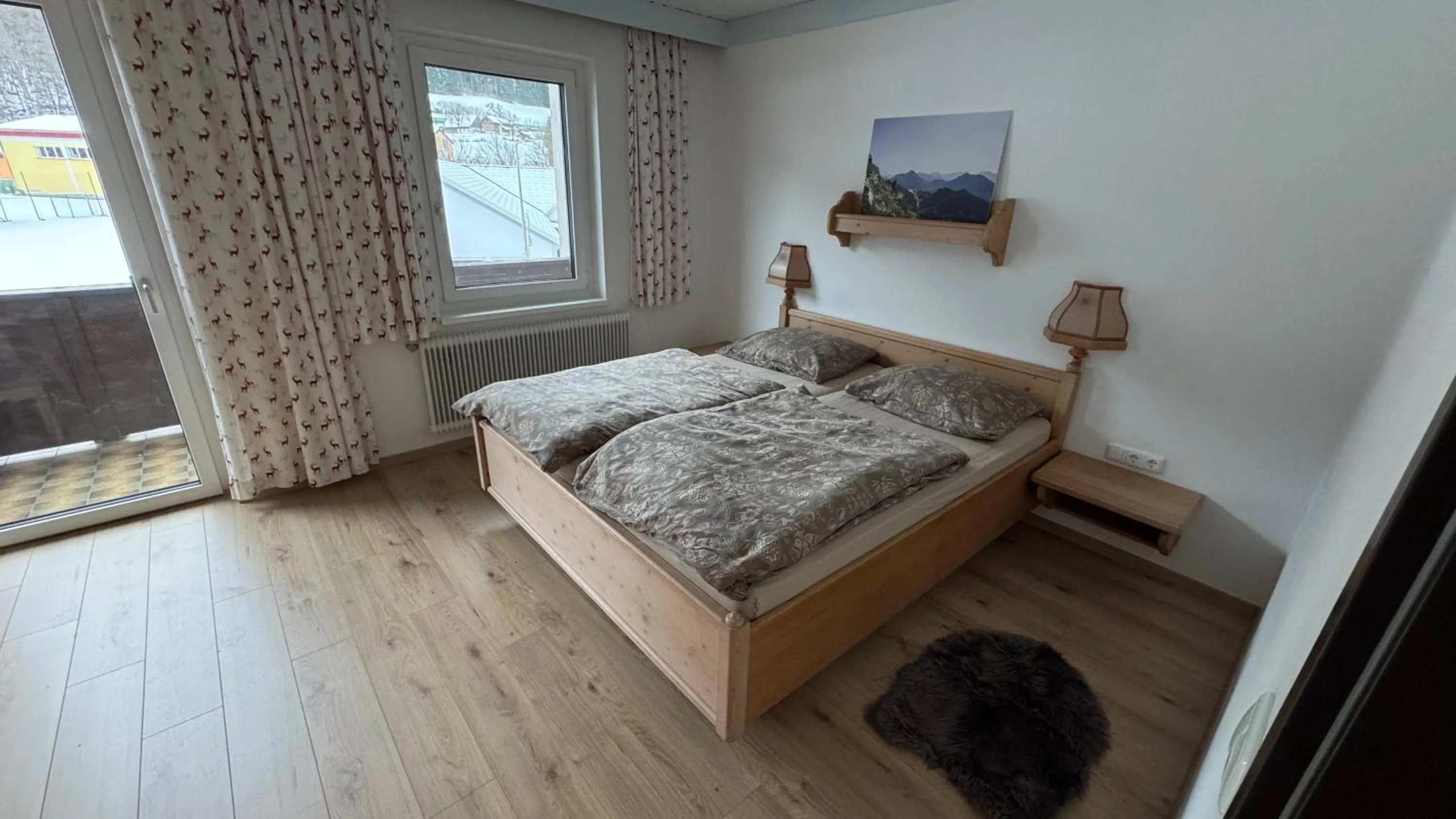 Photo of the whole room, Bed in Botenwirt - Self Check in