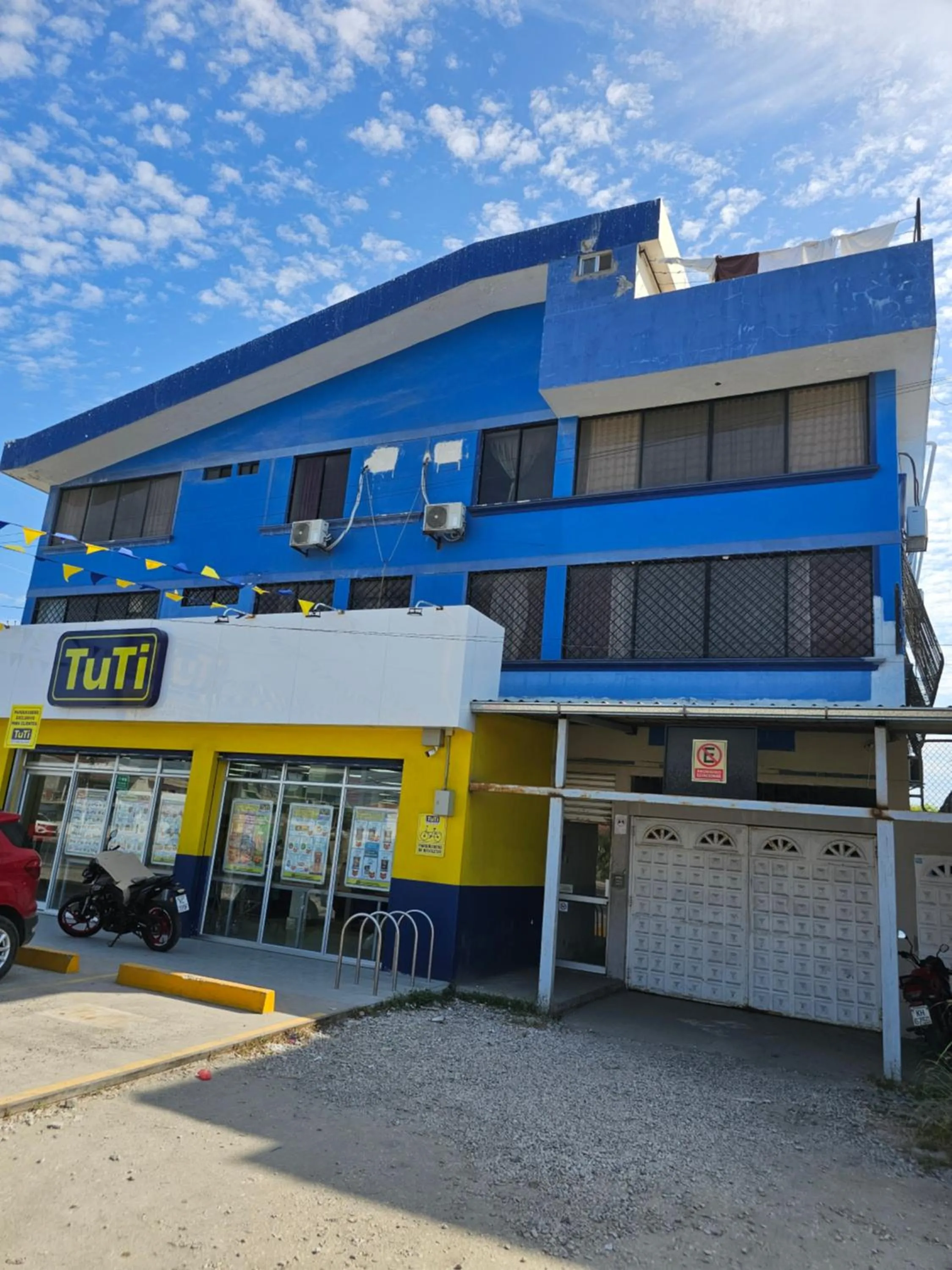 Property building in Hostal Haziel