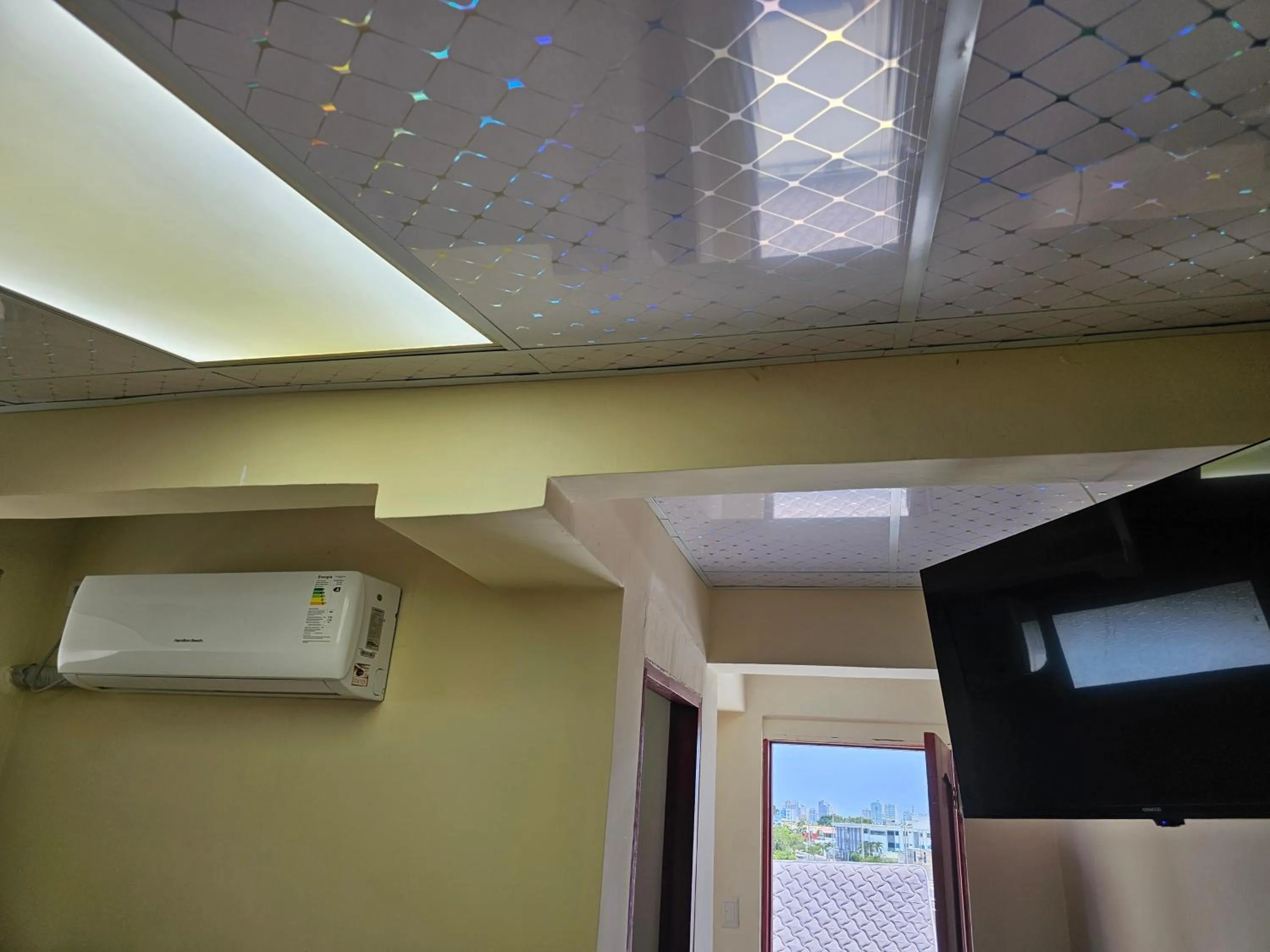 TV and multimedia in Hostal Haziel