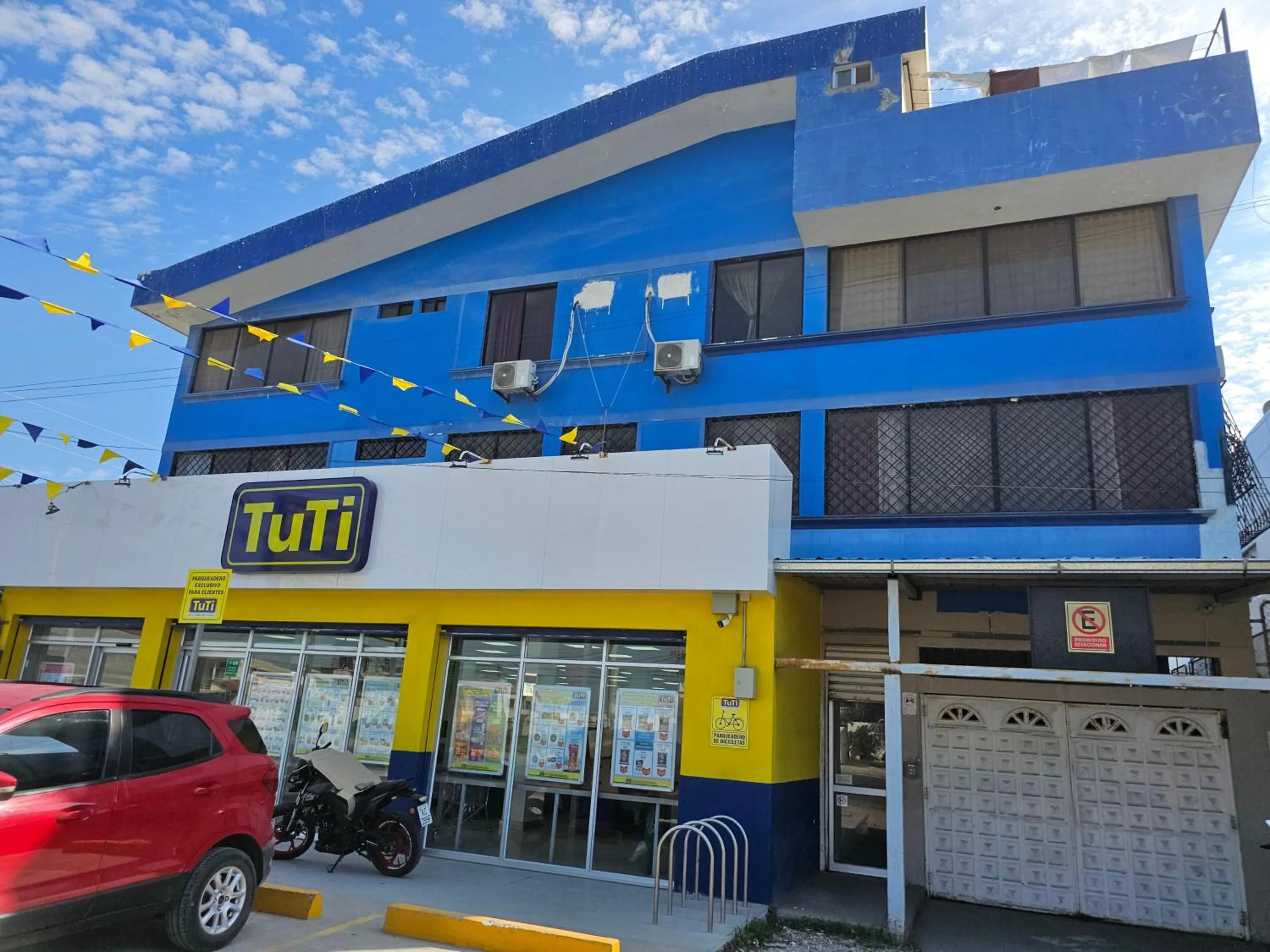 Property building in Hostal Haziel
