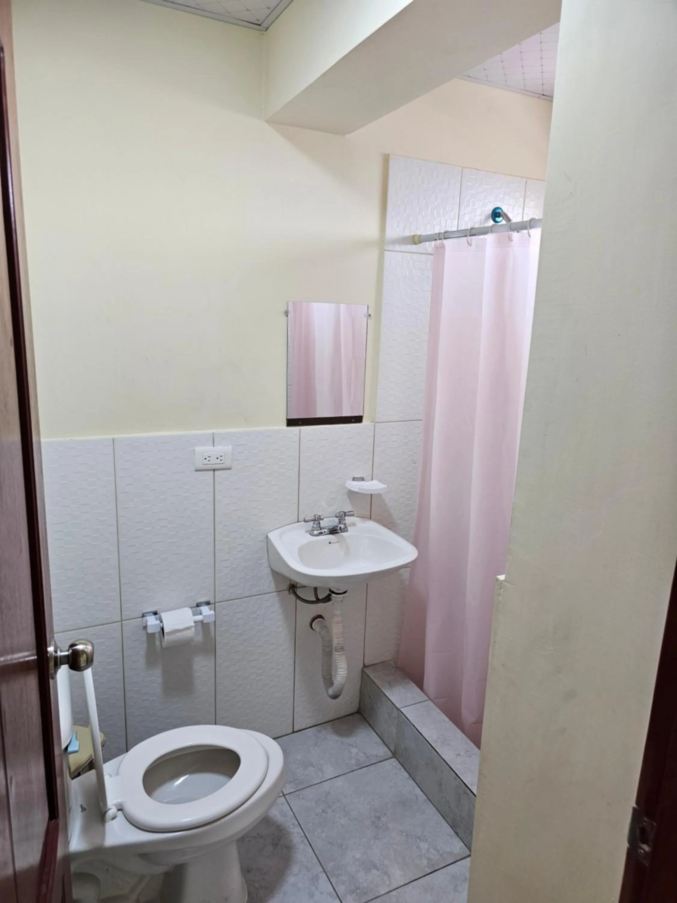 Shower in Hostal Haziel