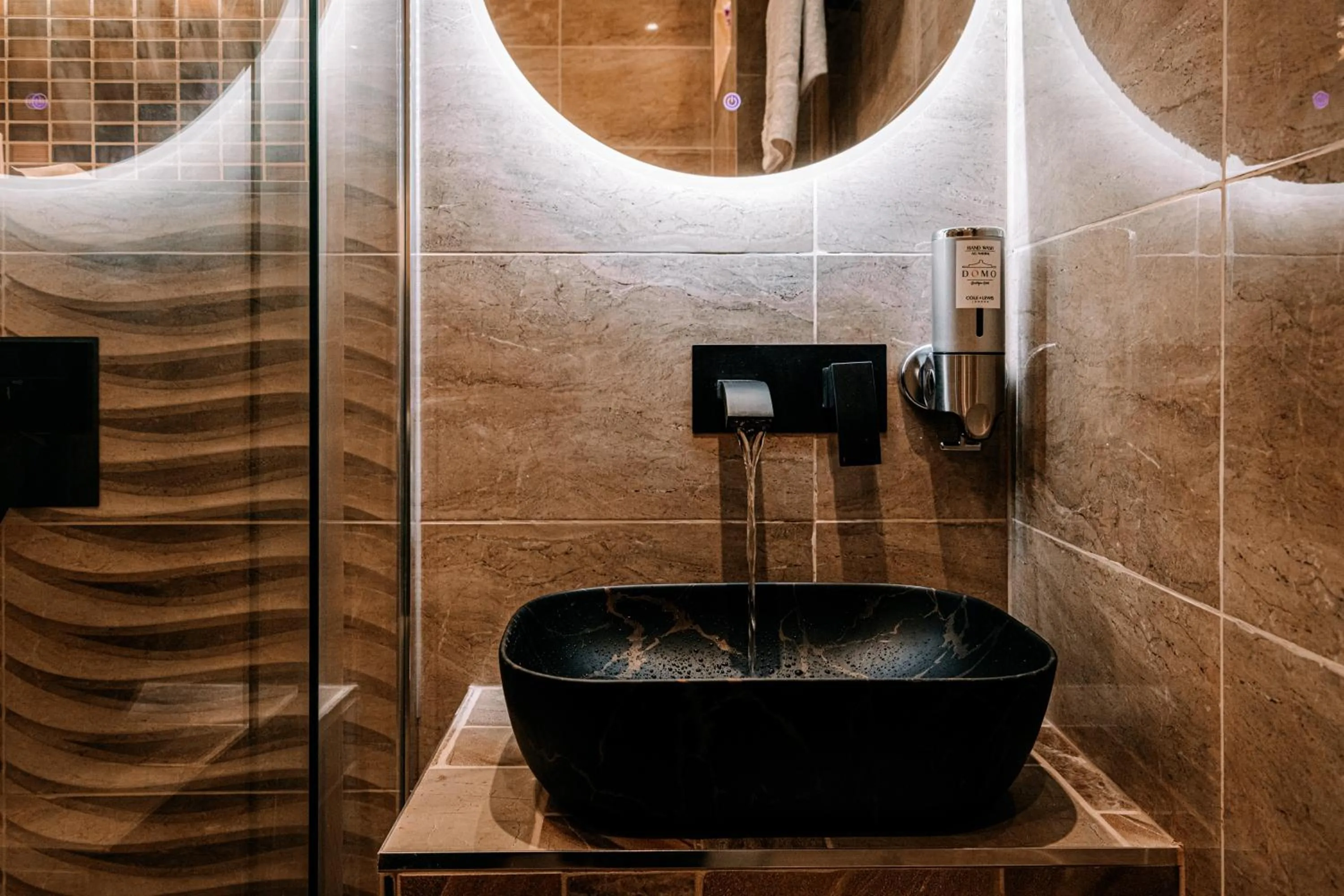 Shower in Domo Boutique Hotel Birmingham