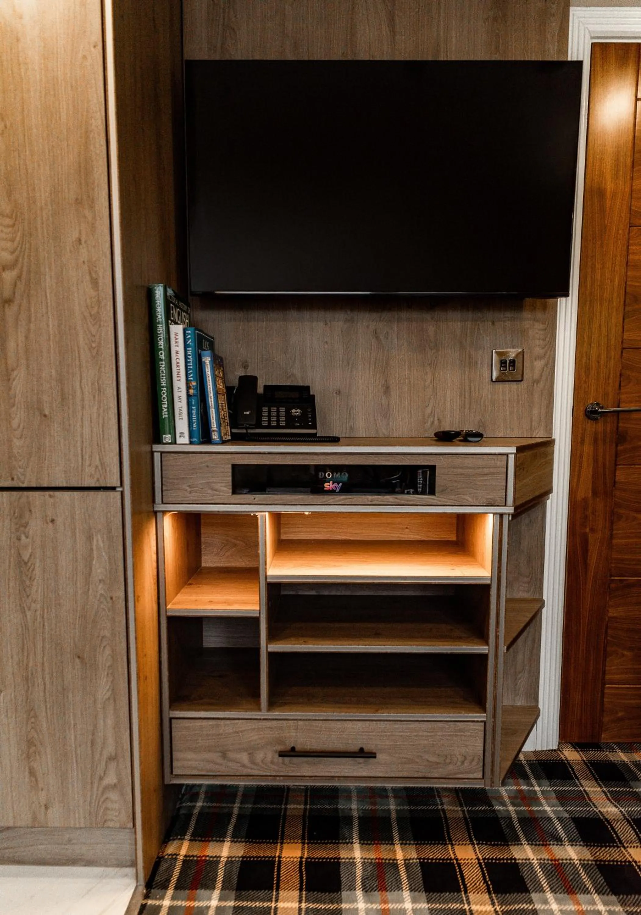 TV and multimedia in Domo Boutique Hotel Birmingham