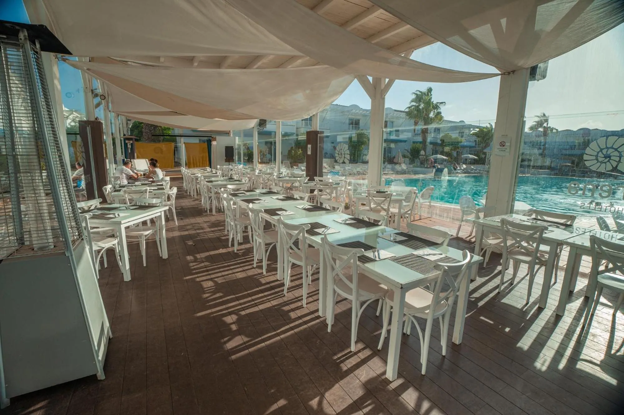 Restaurant/places to eat in Hotel Arena Beach