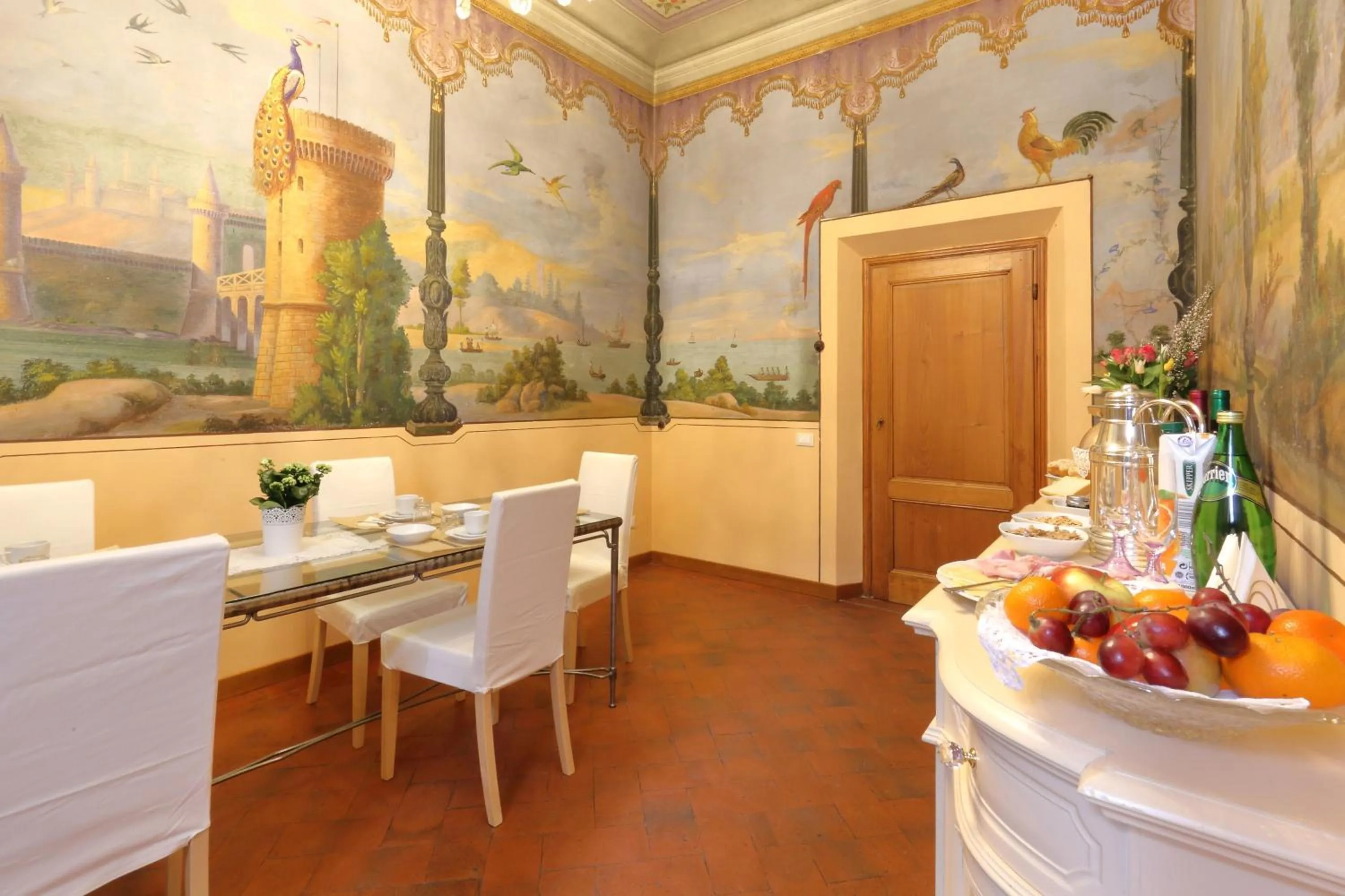 Communal lounge/ TV room in Dimora Bandinelli