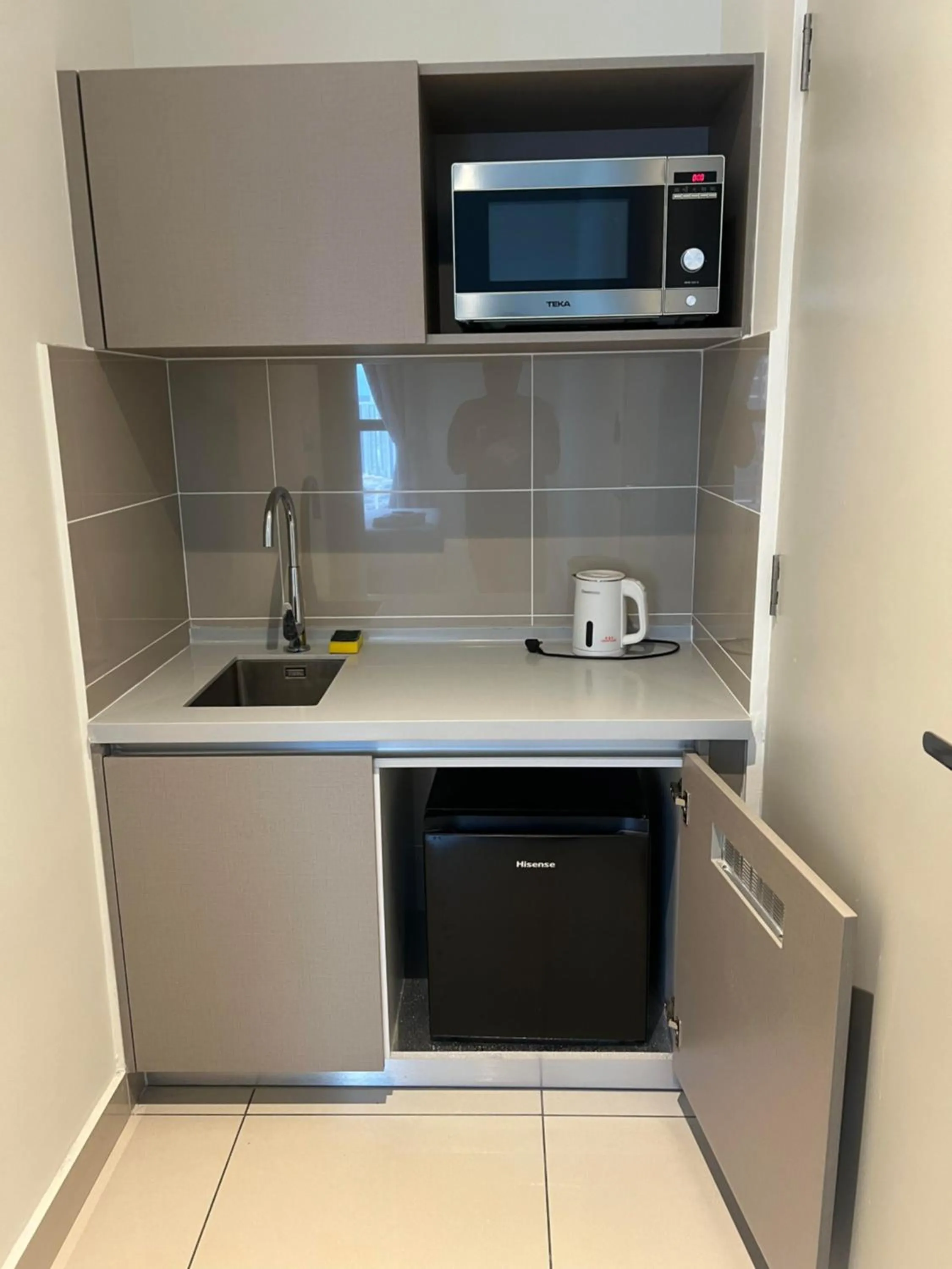 microwave in Trion Residence Kuala Lumpur by Luxe