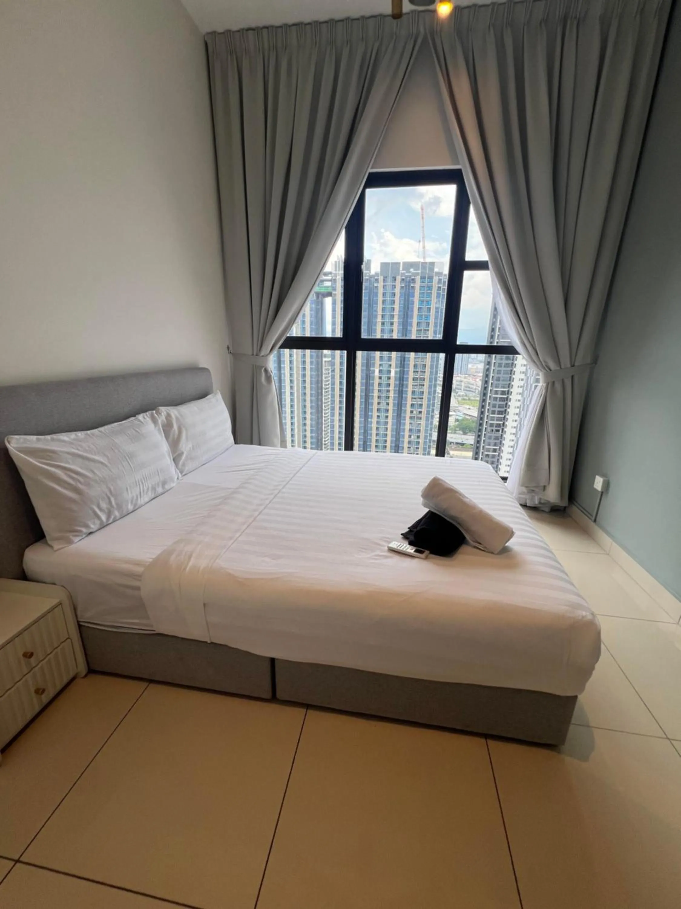 Bed in Trion Residence Kuala Lumpur by Luxe