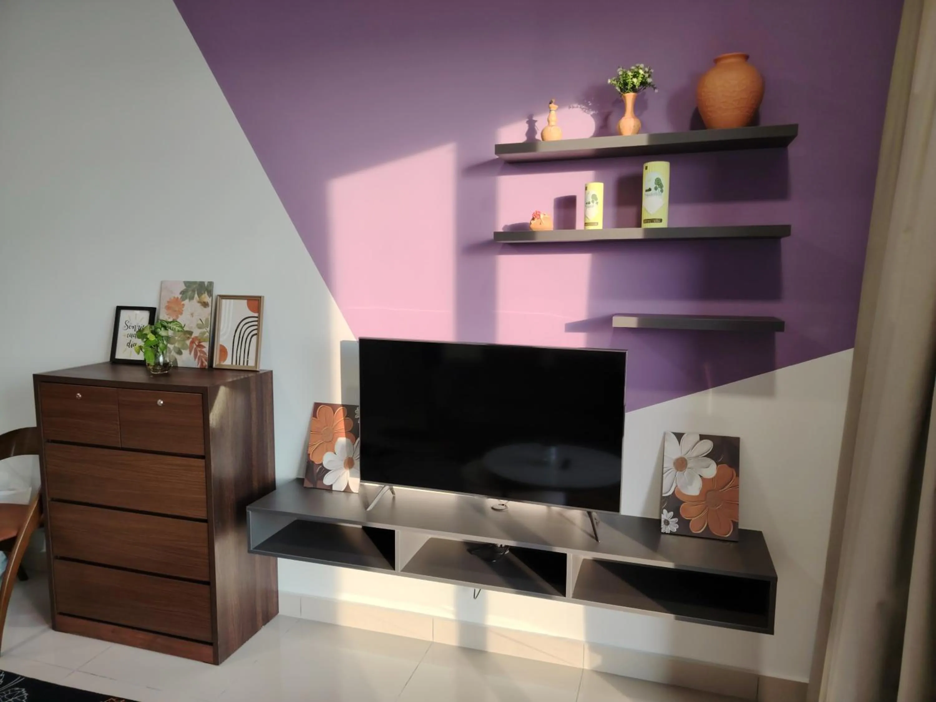 TV and multimedia in Trion Residence Kuala Lumpur by Luxe