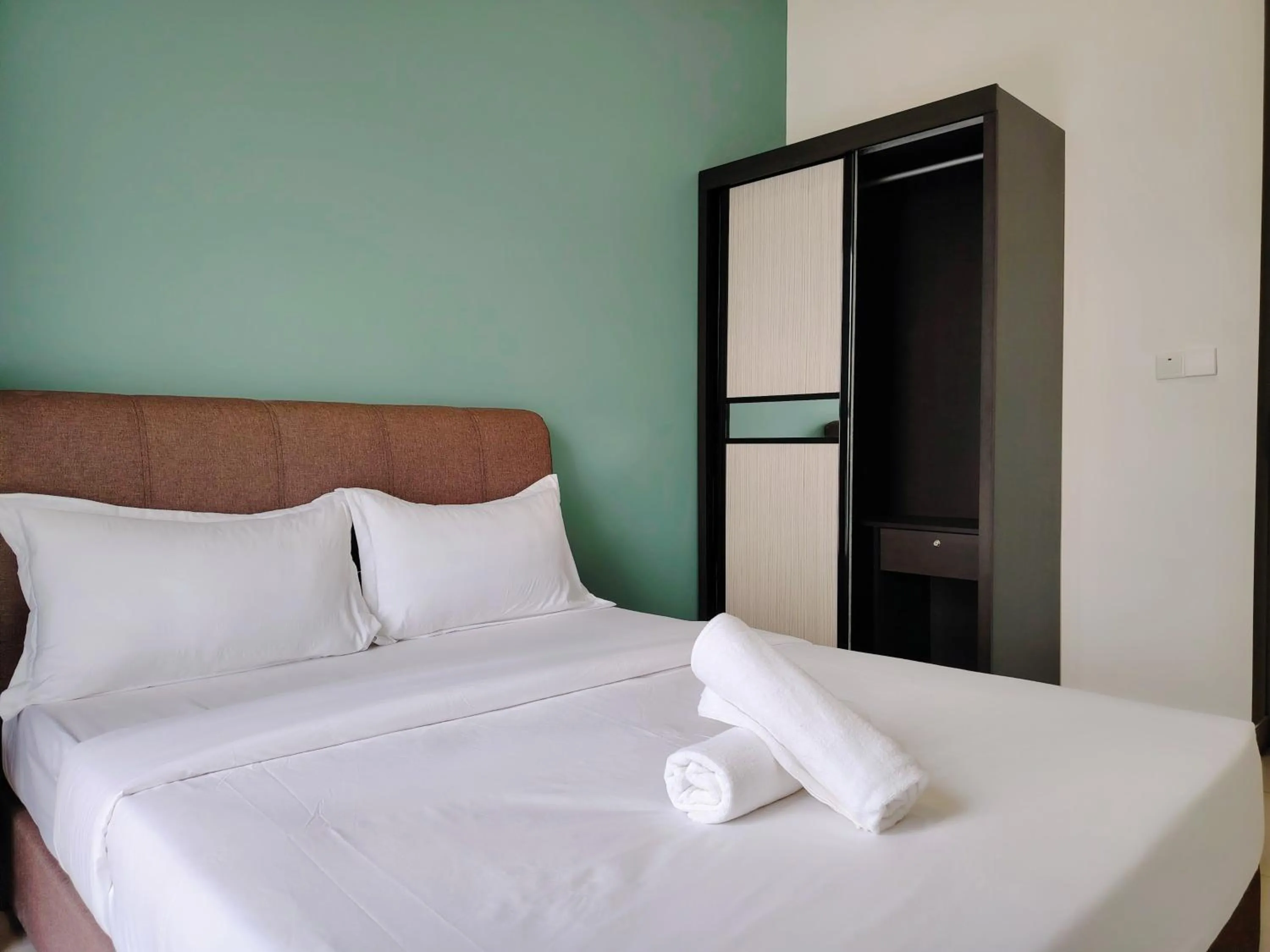 Bed in Trion Residence Kuala Lumpur by Luxe