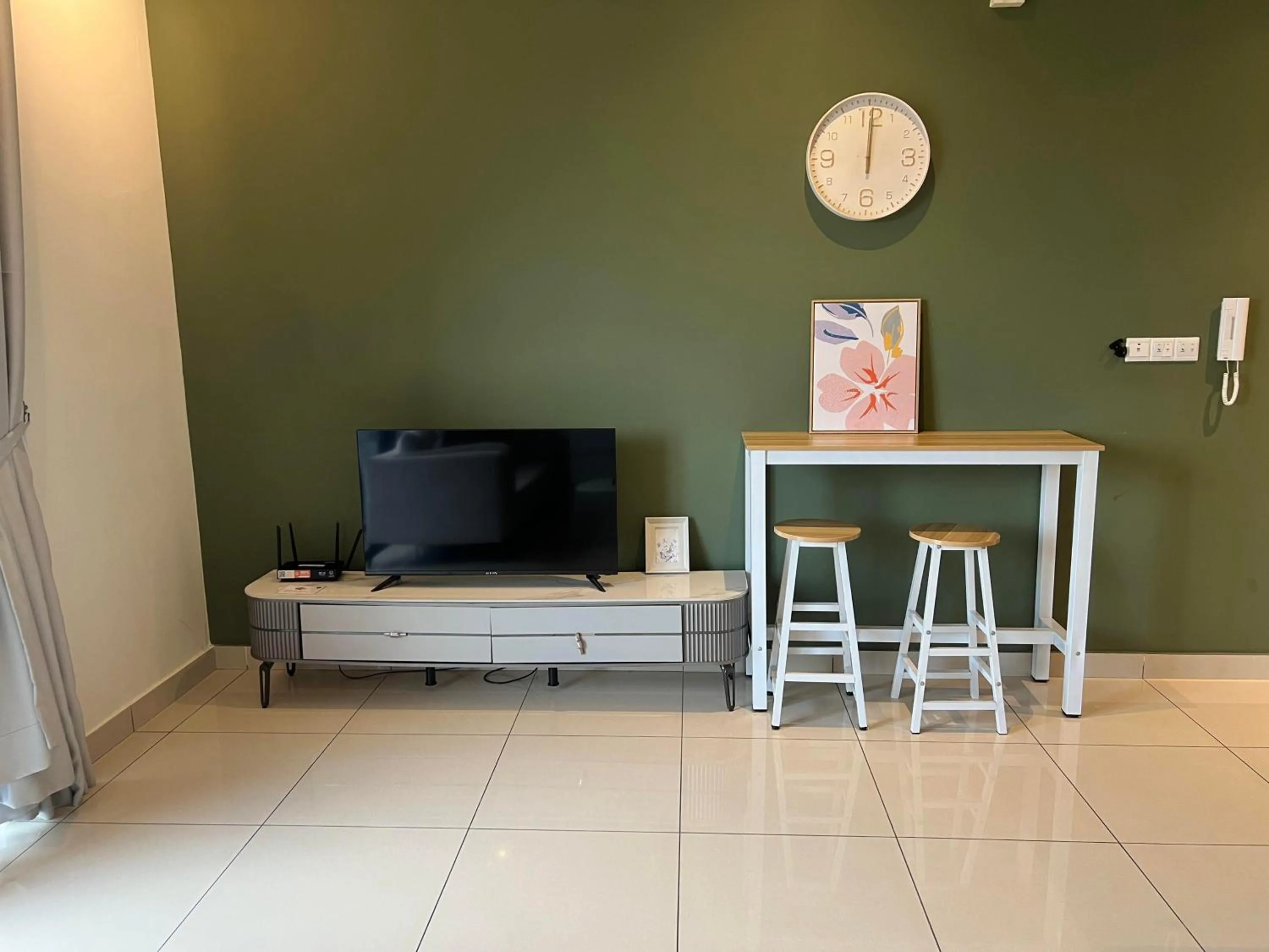 TV and multimedia in Trion Residence Kuala Lumpur by Luxe