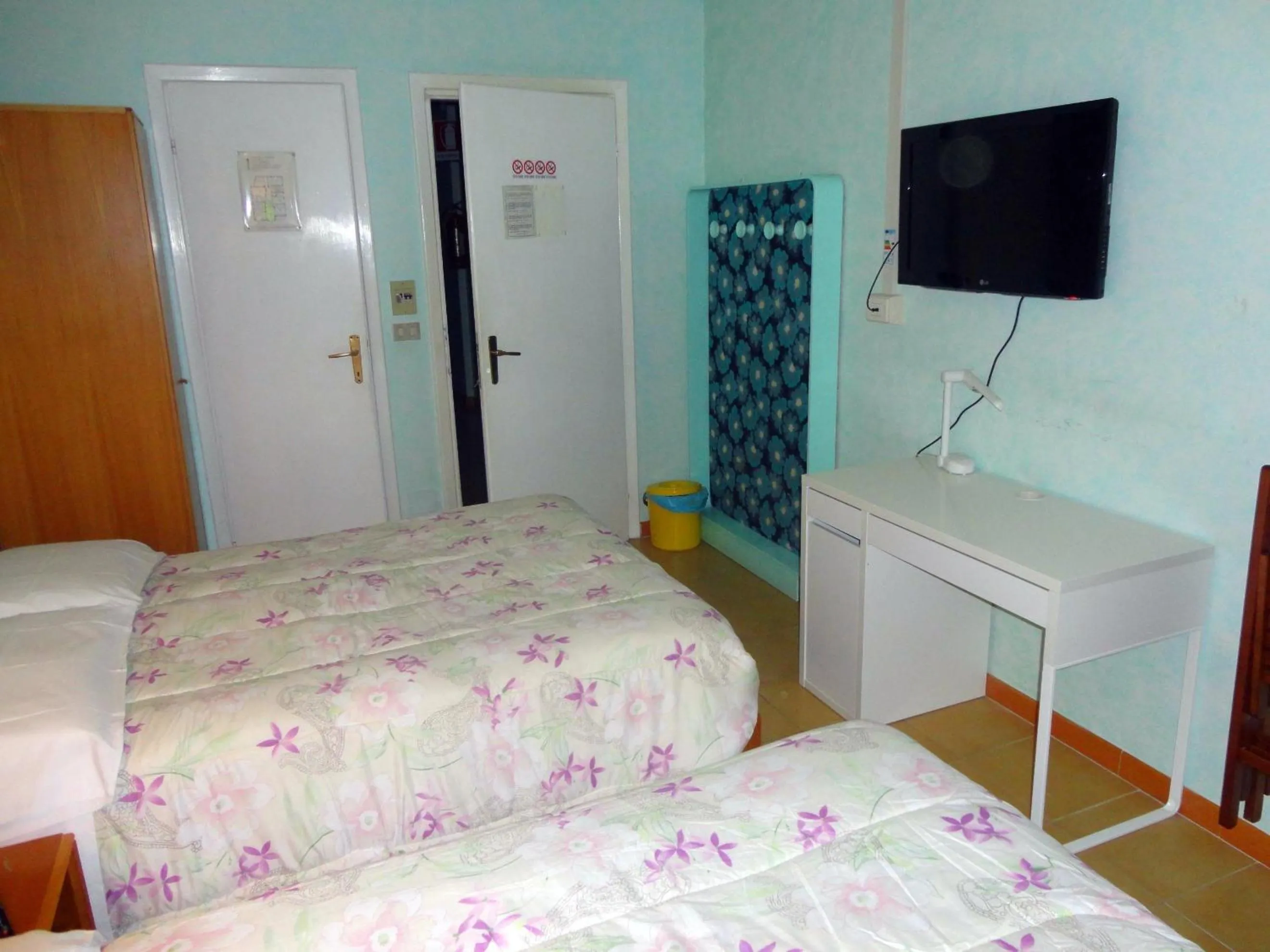 Photo of the whole room, Bed in Hotel Puntabella