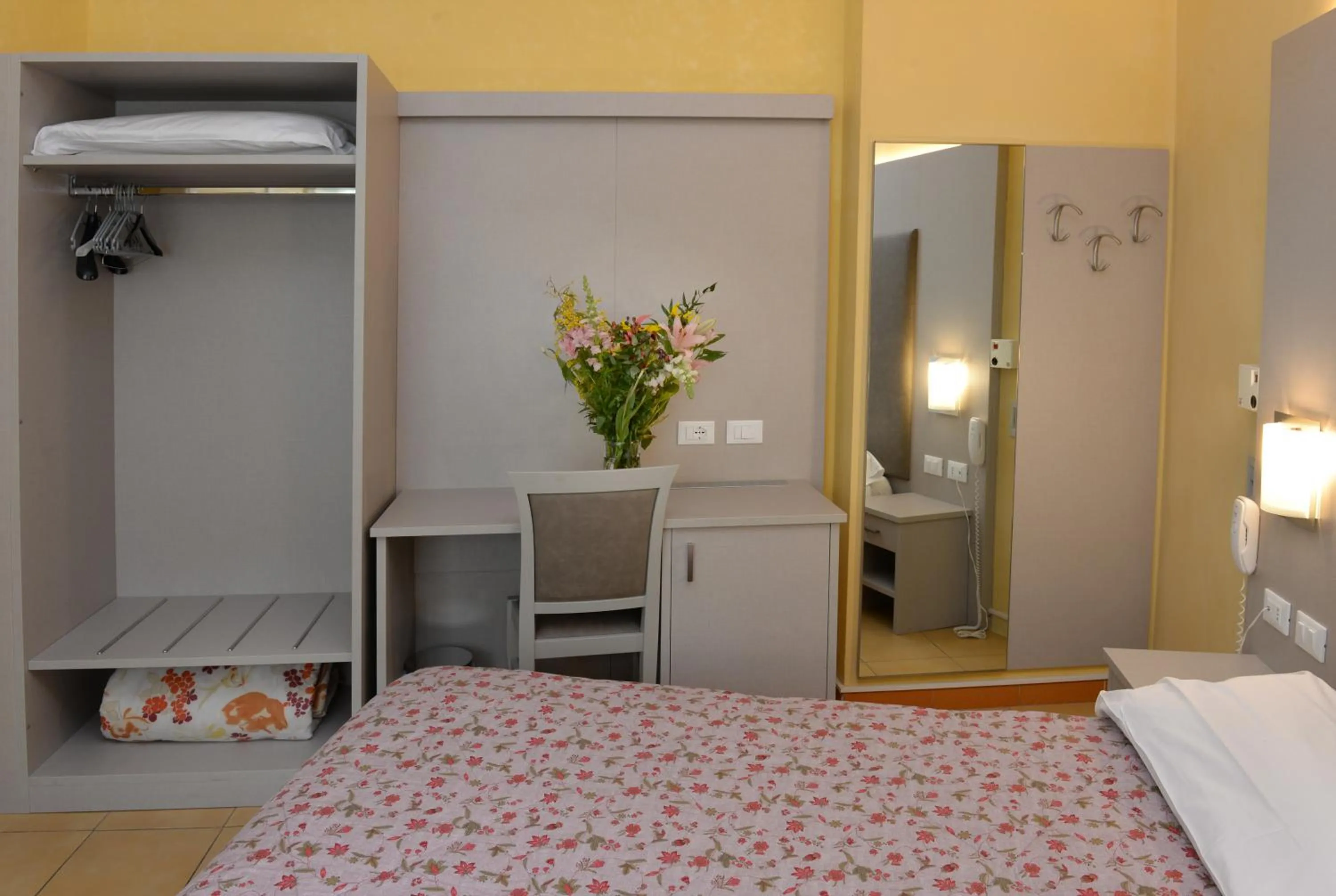 Photo of the whole room, Bed in Hotel Puntabella