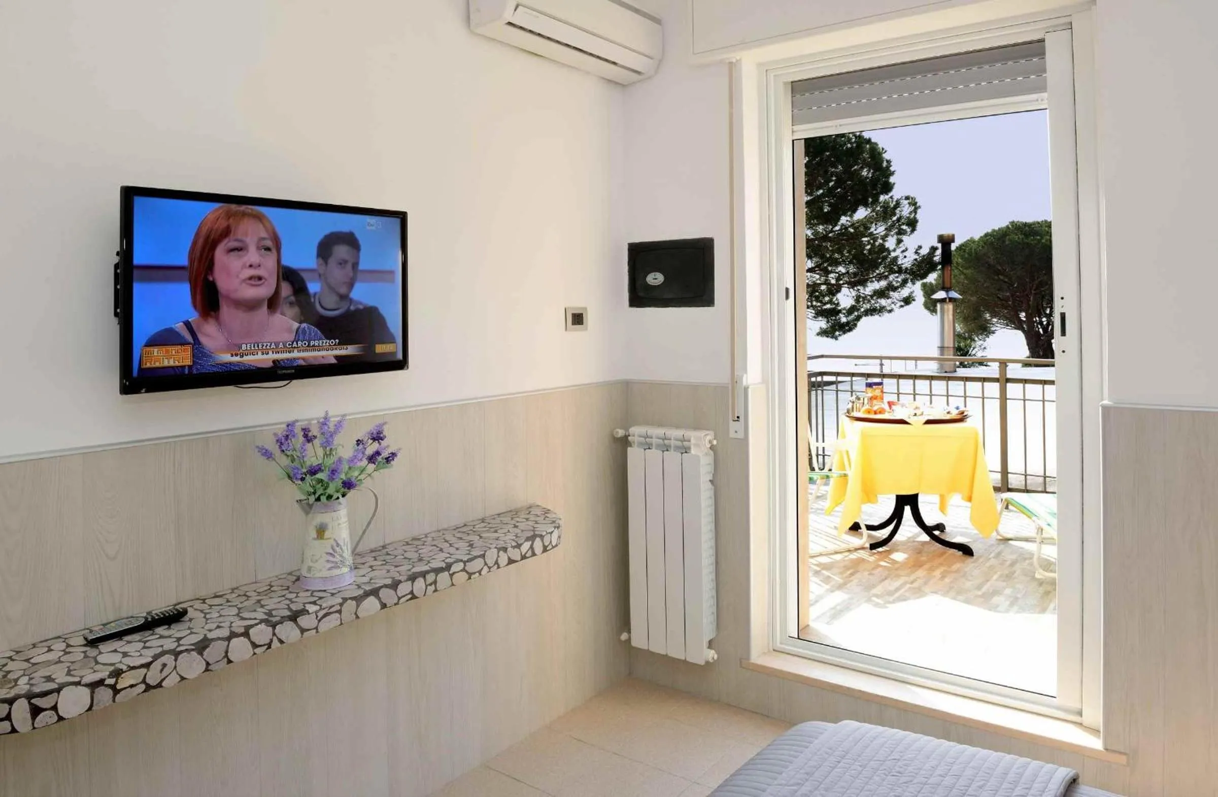 Bedroom in Hotel Puntabella