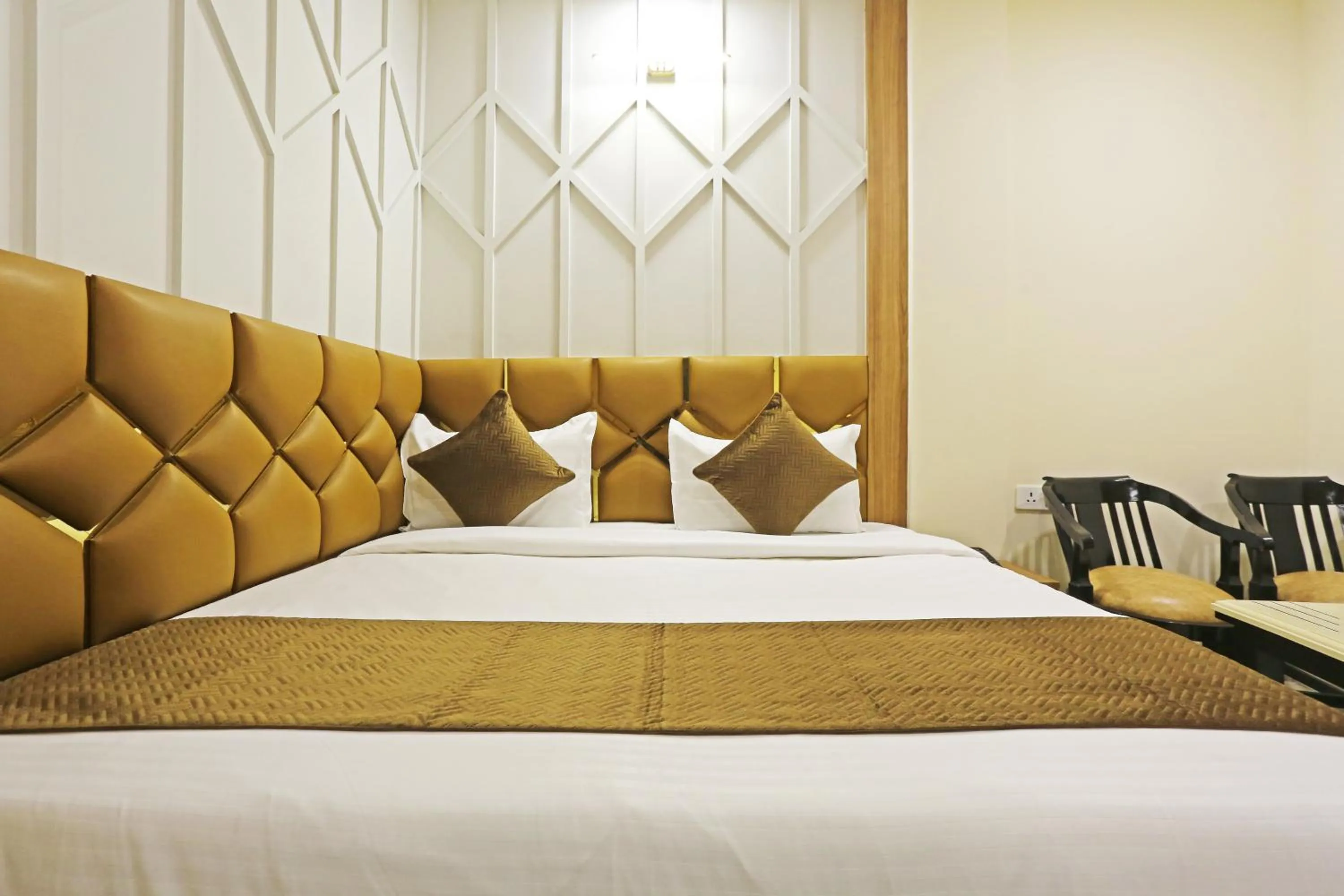 Bed in Hotel Nova Inn Near Delhi Airport