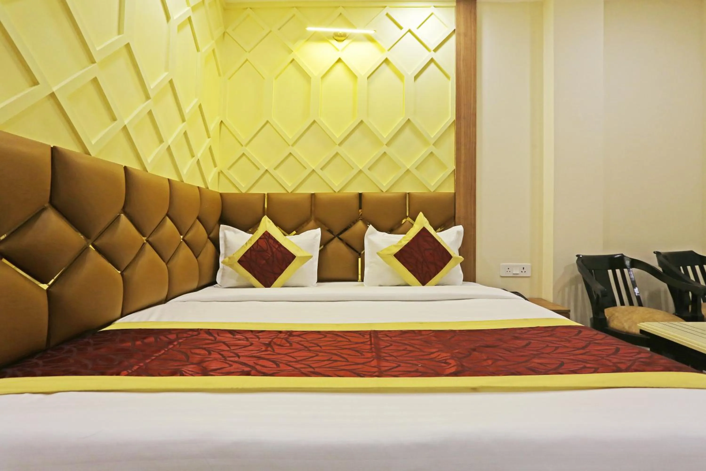 Bed in Hotel Nova Inn Near Delhi Airport