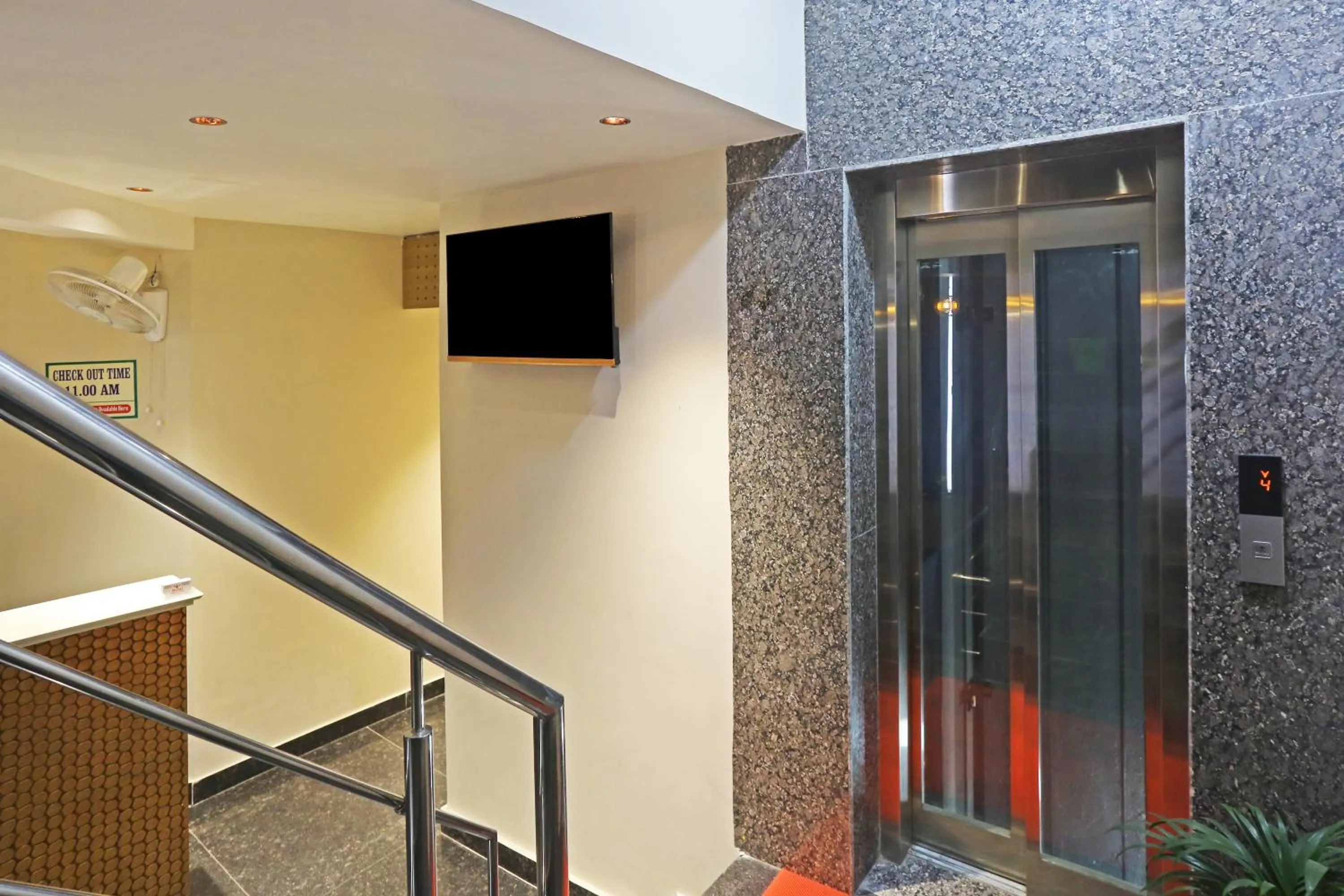 TV and multimedia in Hotel Nova Inn Near Delhi Airport