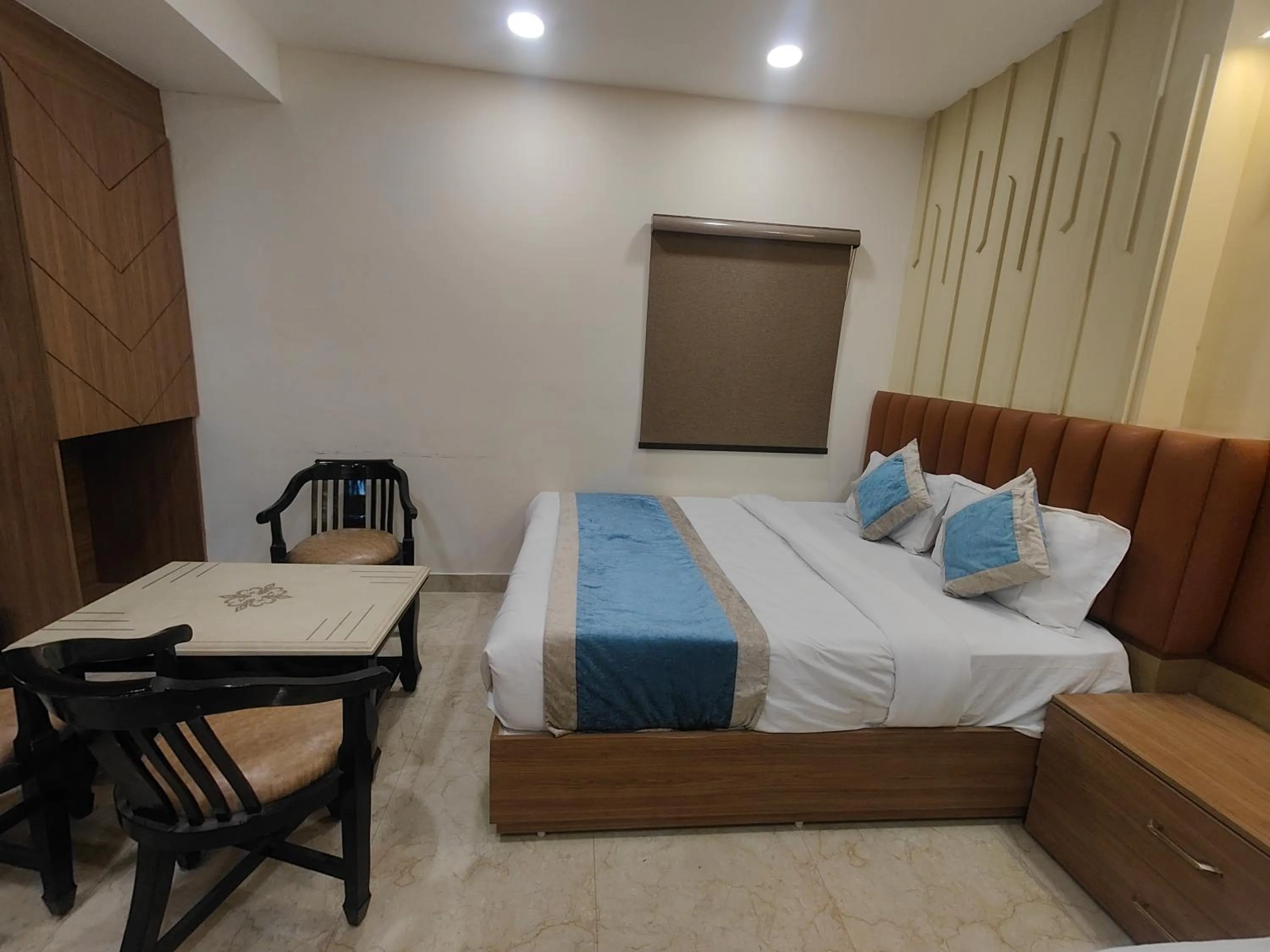 Bed in Hotel Nova Inn Near Delhi Airport