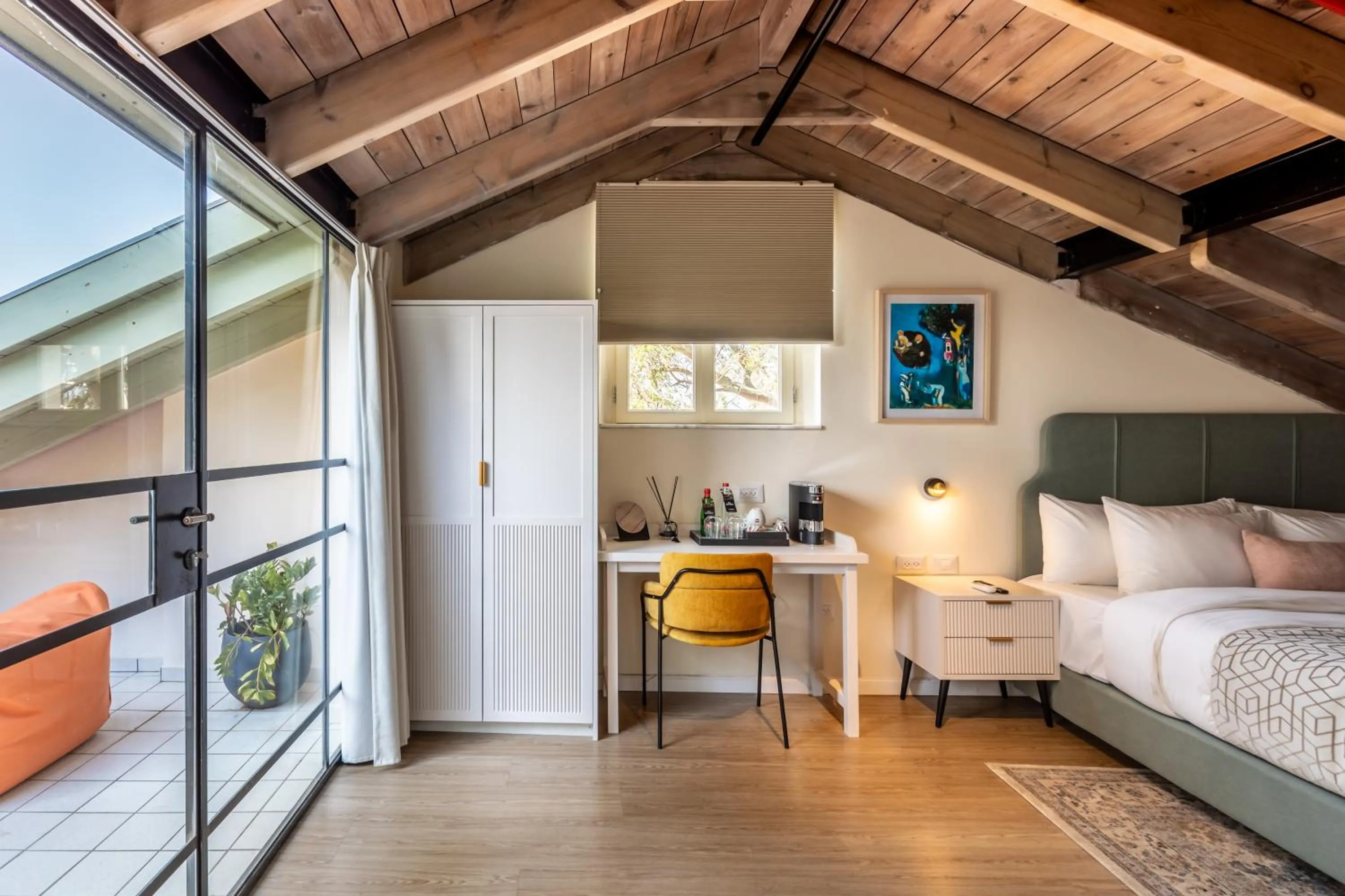 Photo of the whole room, Bed in THE GUTMAN TLV - Neve Tzedek