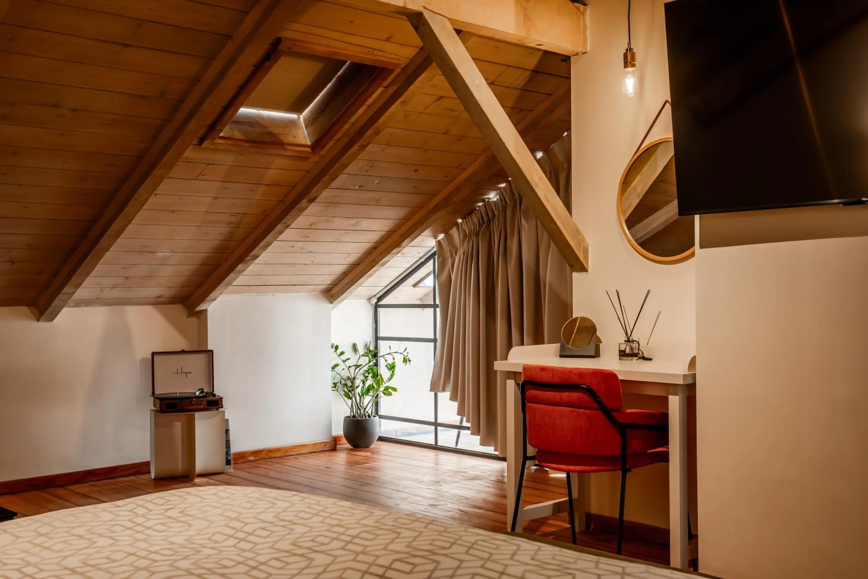 Photo of the whole room, Bed in THE GUTMAN TLV - Neve Tzedek