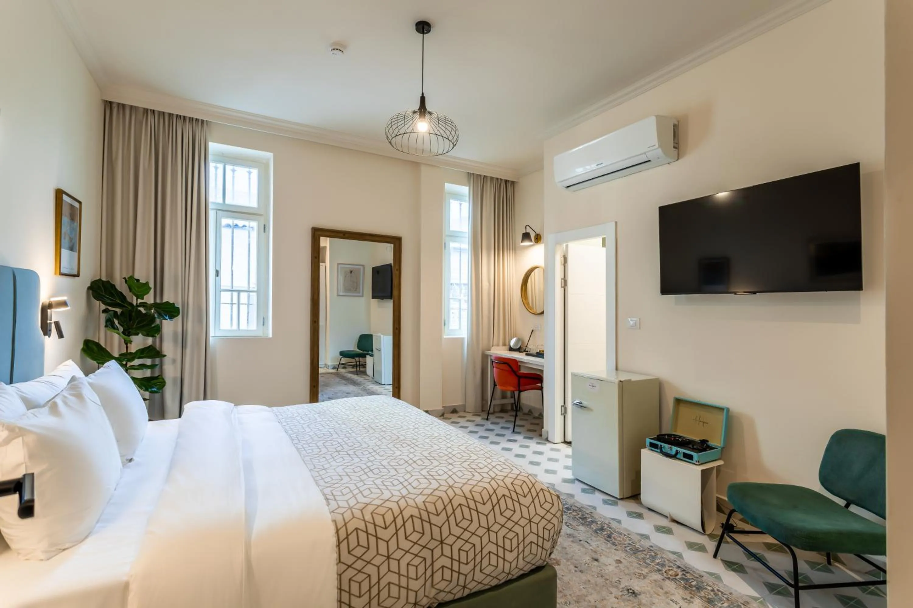 Photo of the whole room, Bed in THE GUTMAN TLV - Neve Tzedek