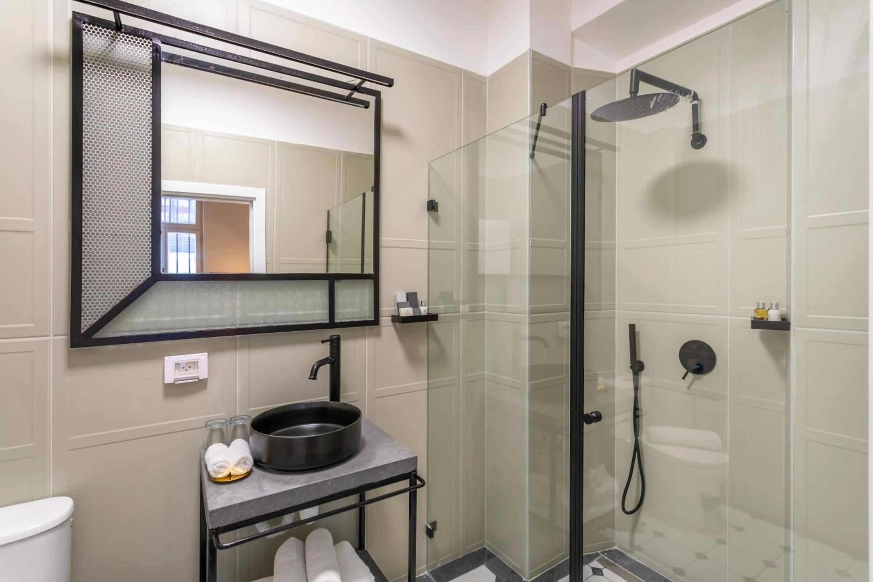 Bathroom in THE GUTMAN TLV - Neve Tzedek