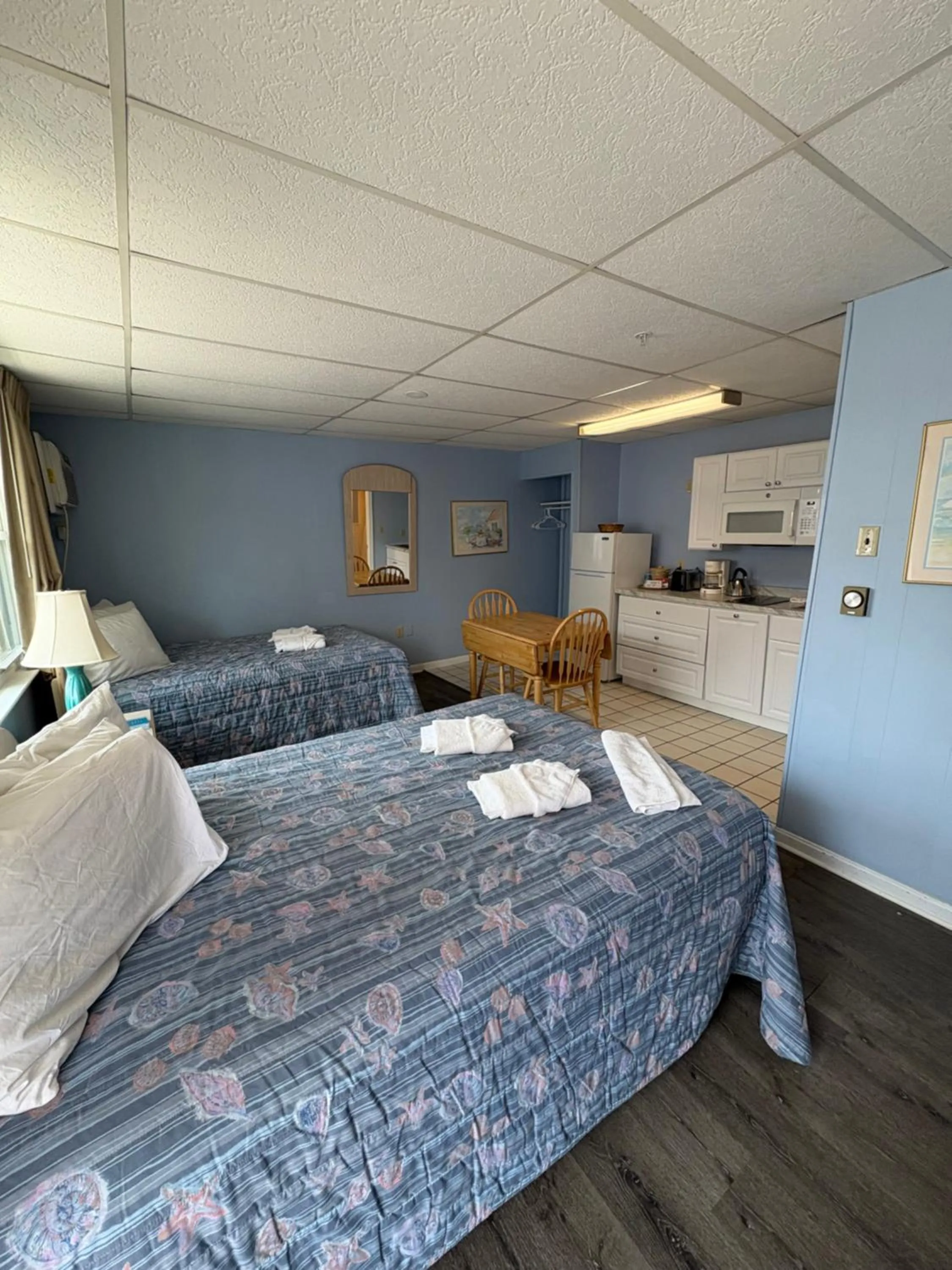 Beachside 2 Double Bed with Kitchenette First Floor (STAIRS REQUIRED)  in Beau Rivage Motel