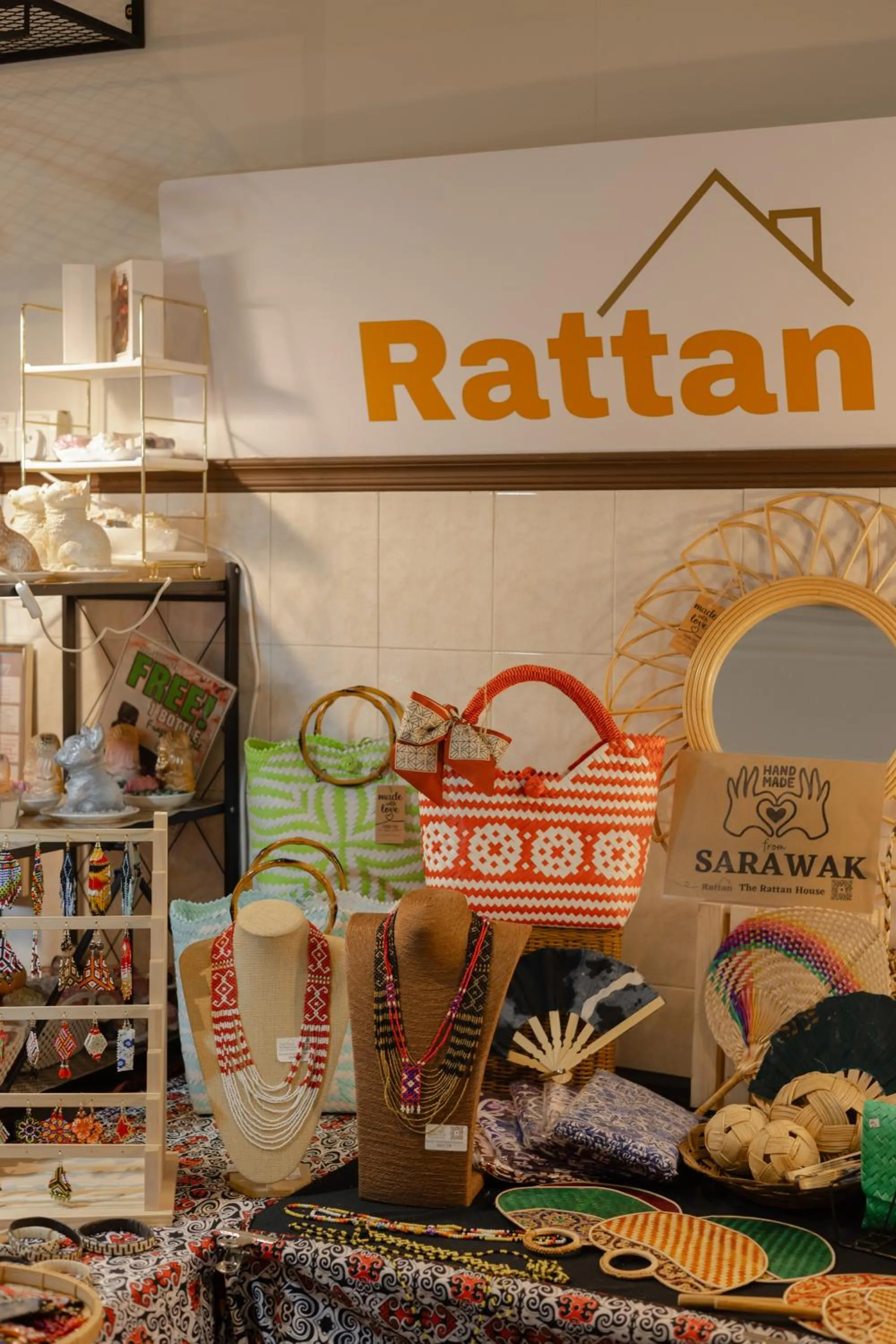 Property building in Armenian House by IIP