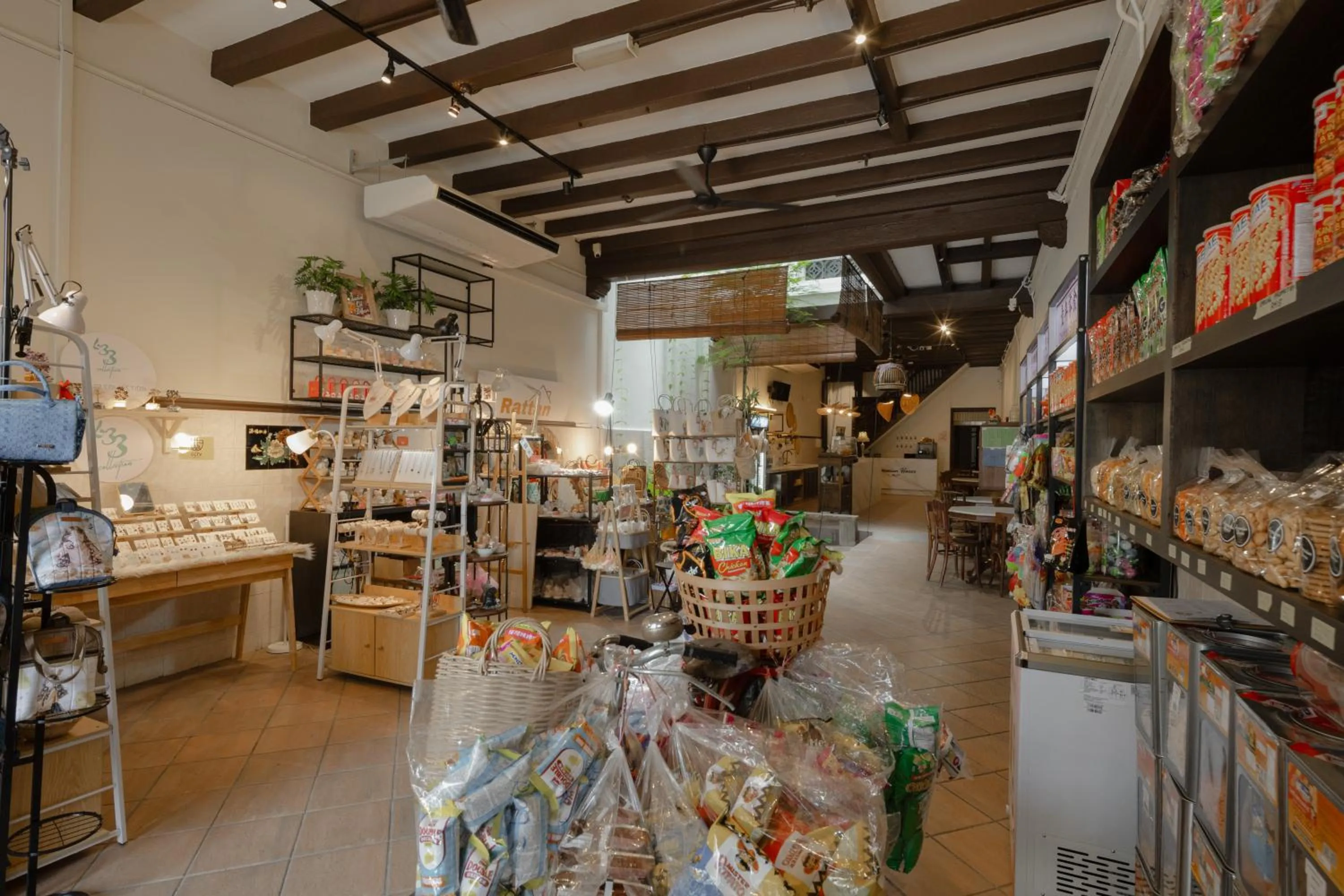 Property building in Armenian House by IIP