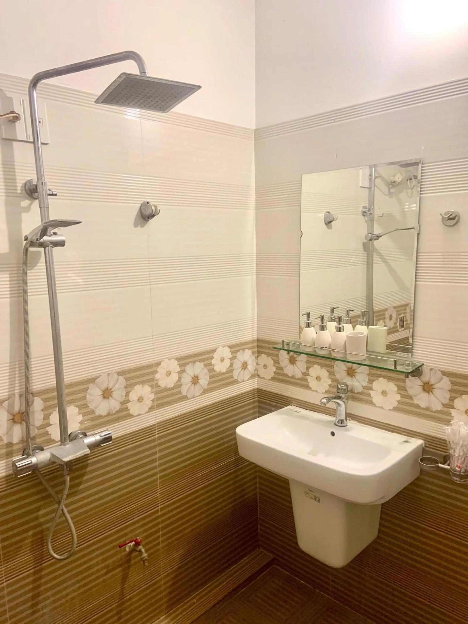 Shower in Ma Pi Adventures Ha Giang Loop Tour & Motorbike Rental
