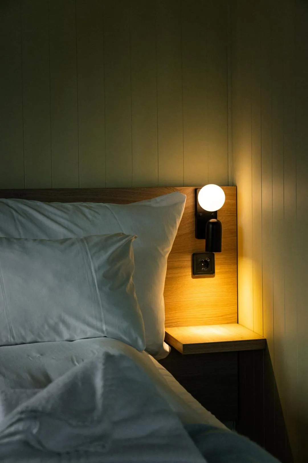 Bedroom, Bed in Skata Hotel Henningsvær
