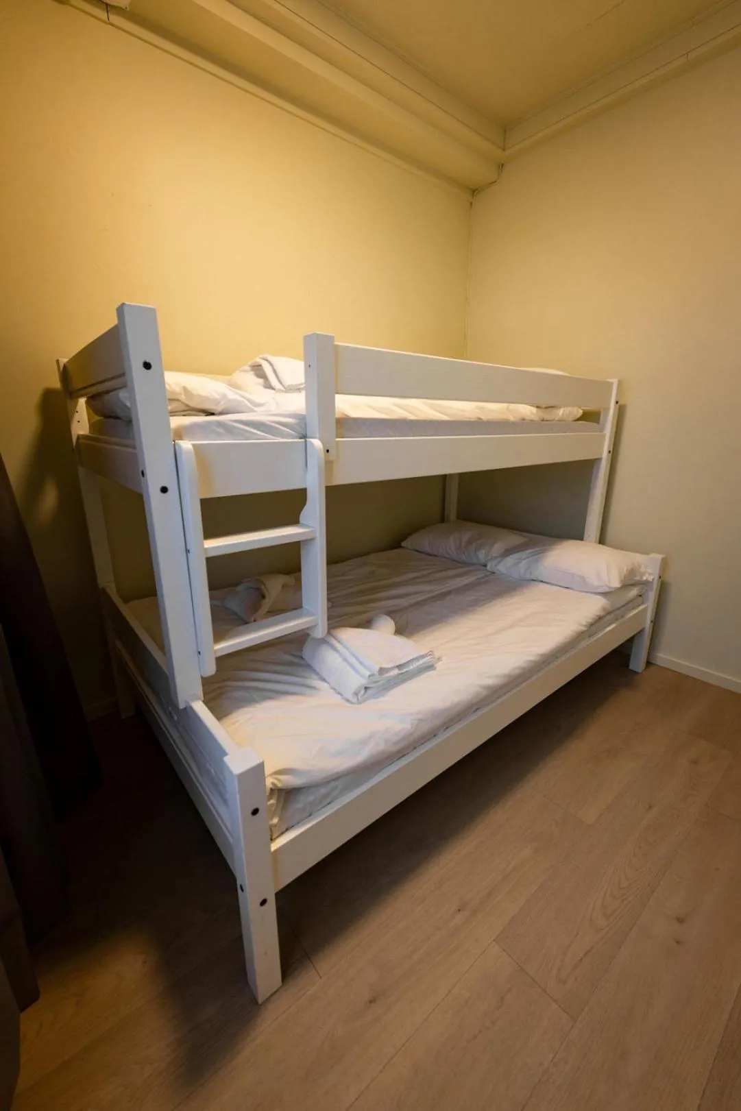 bunk bed, Bed in Skata Hotel Henningsvær