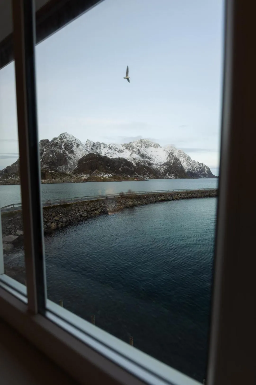 Winter in Skata Hotel Henningsvær