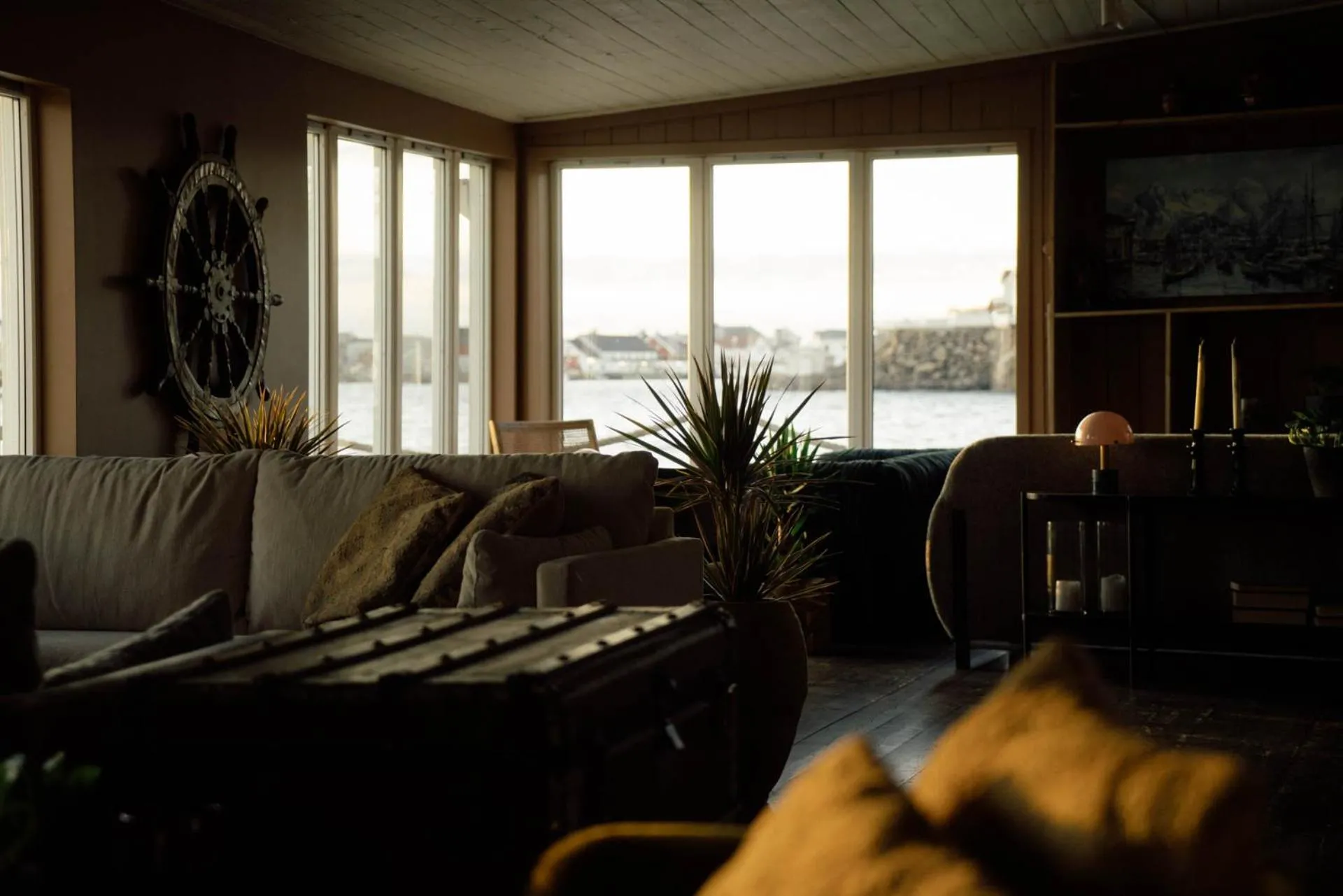 Seating area in Skata Hotel Henningsvær