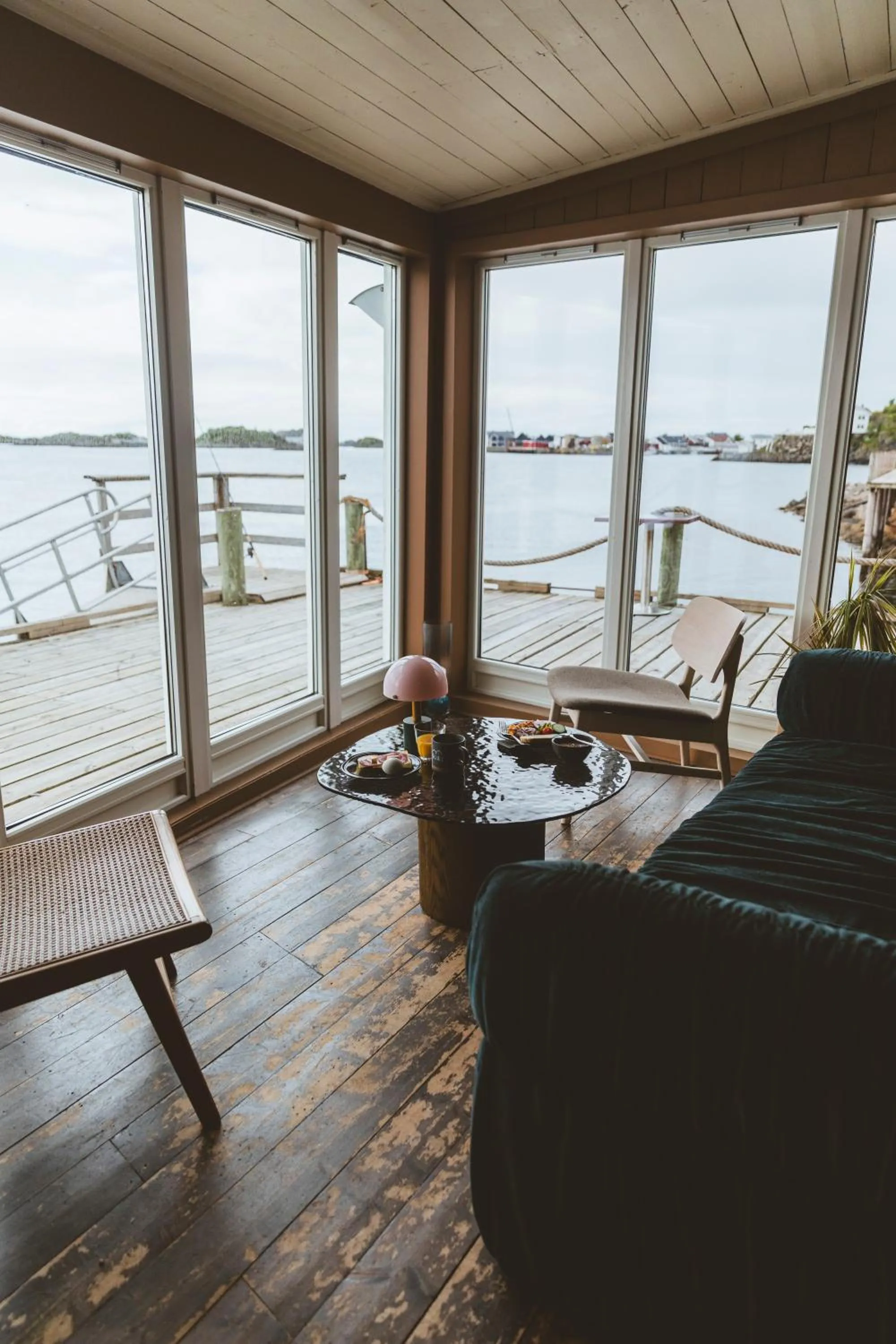 Seating area in Skata Hotel Henningsvær